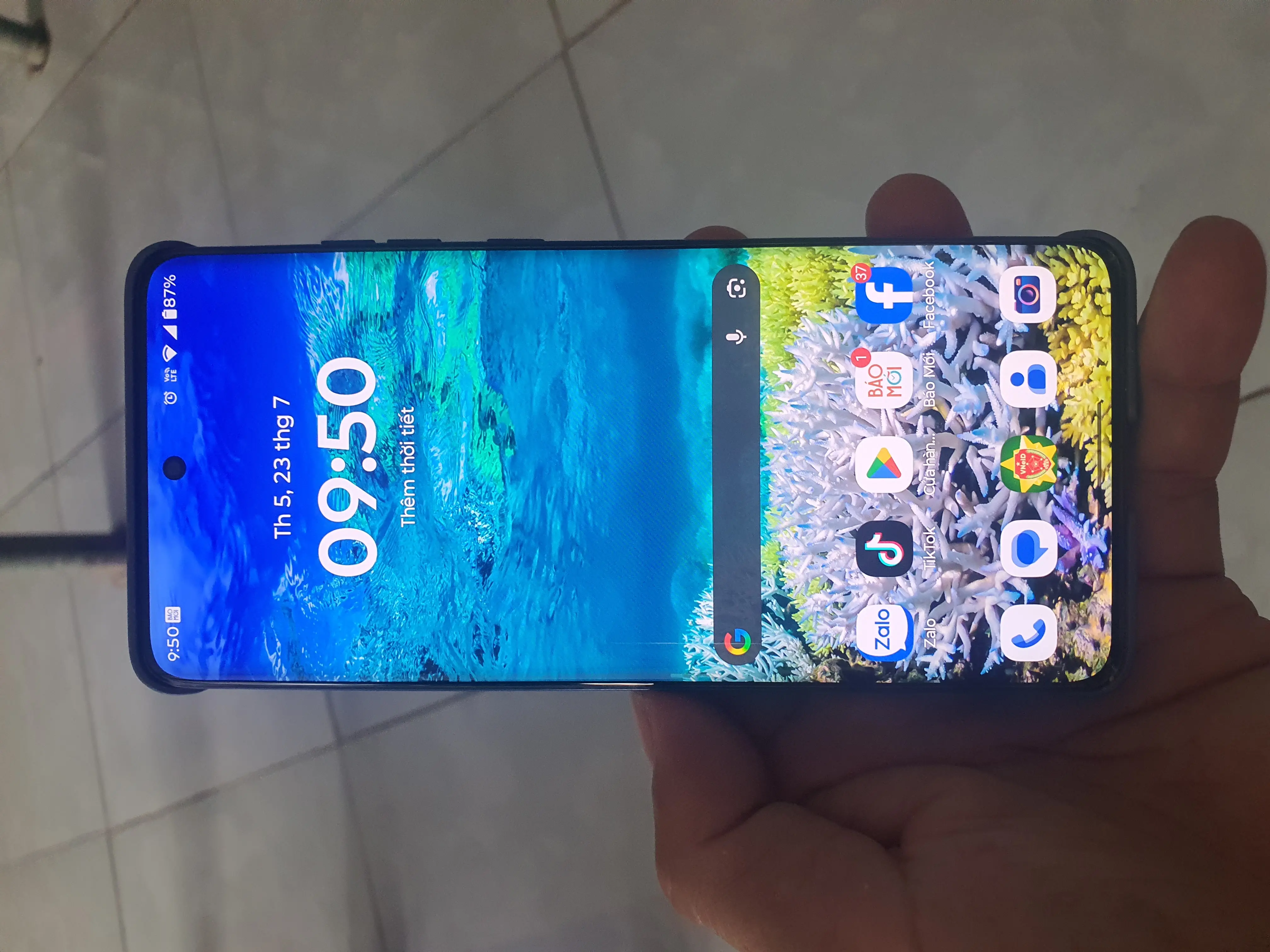 Khách hàng review Điện thoại Motorola Edge 60 Fusion 5G 8GB/256GB 2
