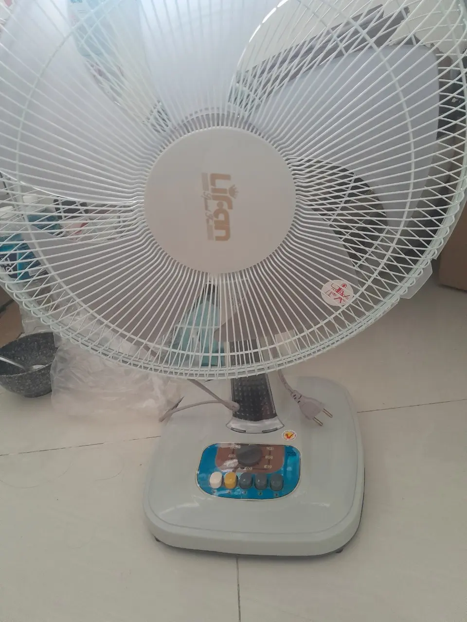 Khách hàng review Quạt bàn Lifan 5 cánh B-398 45W 1