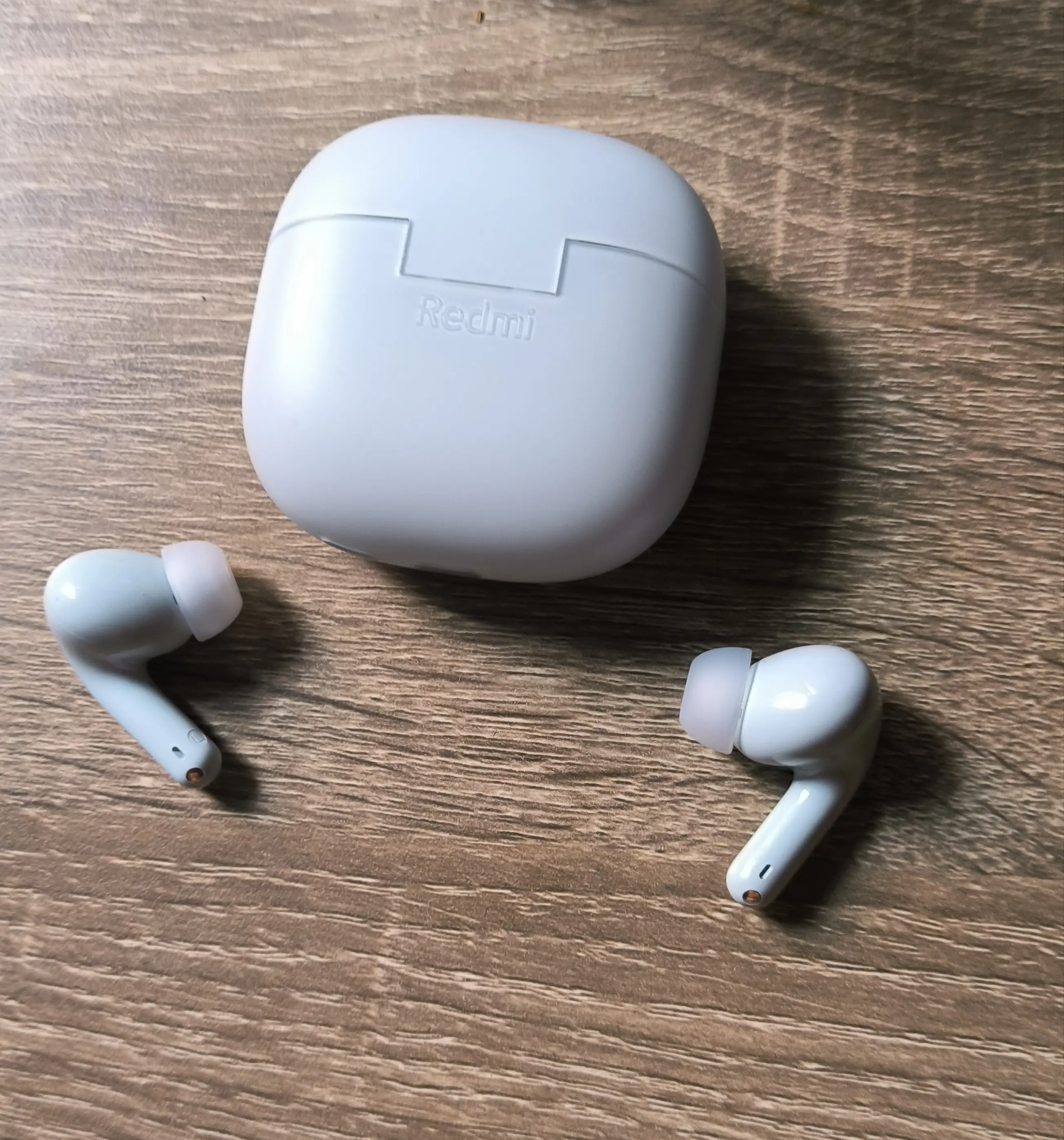 Khách hàng review Tai nghe Bluetooth True Wireless Xiaomi Redmi Buds 6 Lite 8