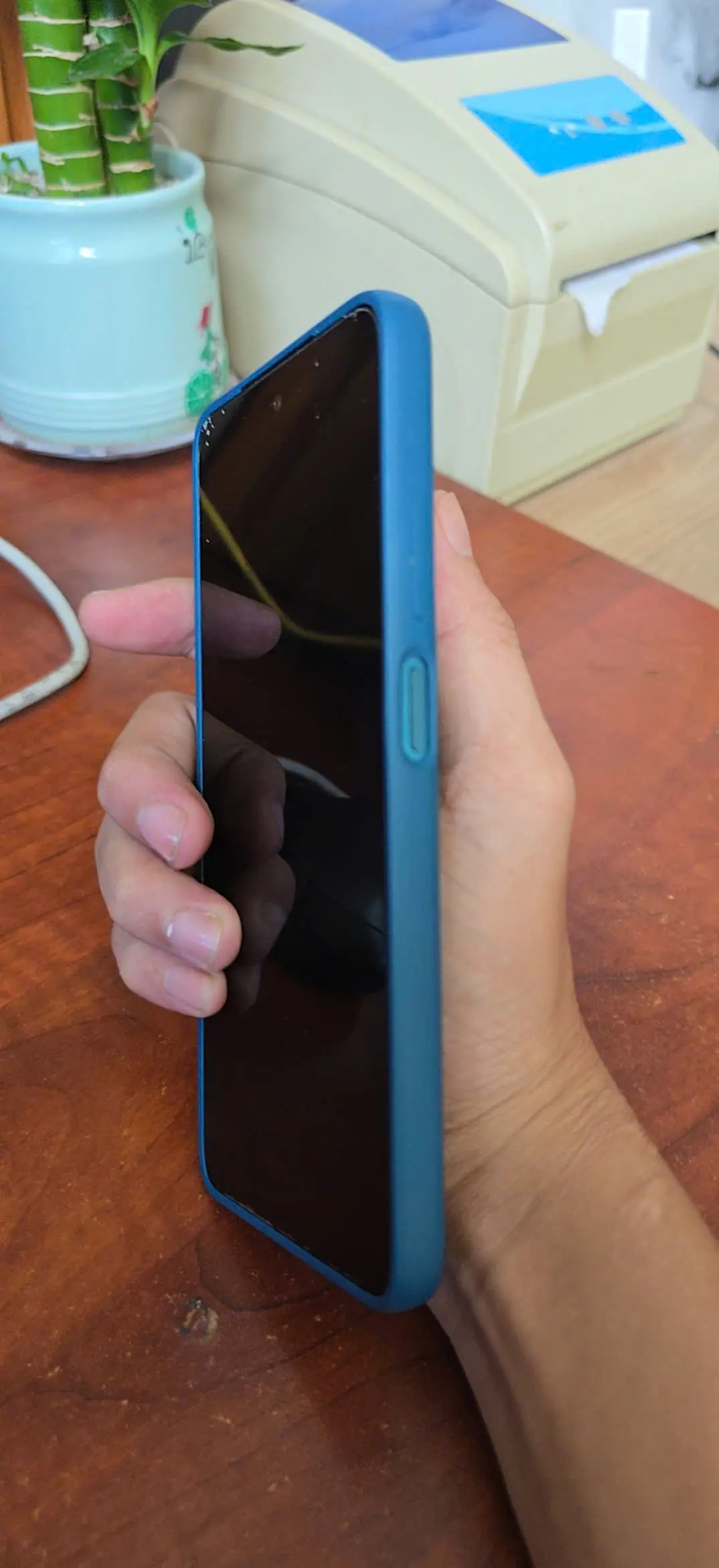 Khách hàng review Điện thoại Motorola G57 Power 5G 8GB/128GB 3