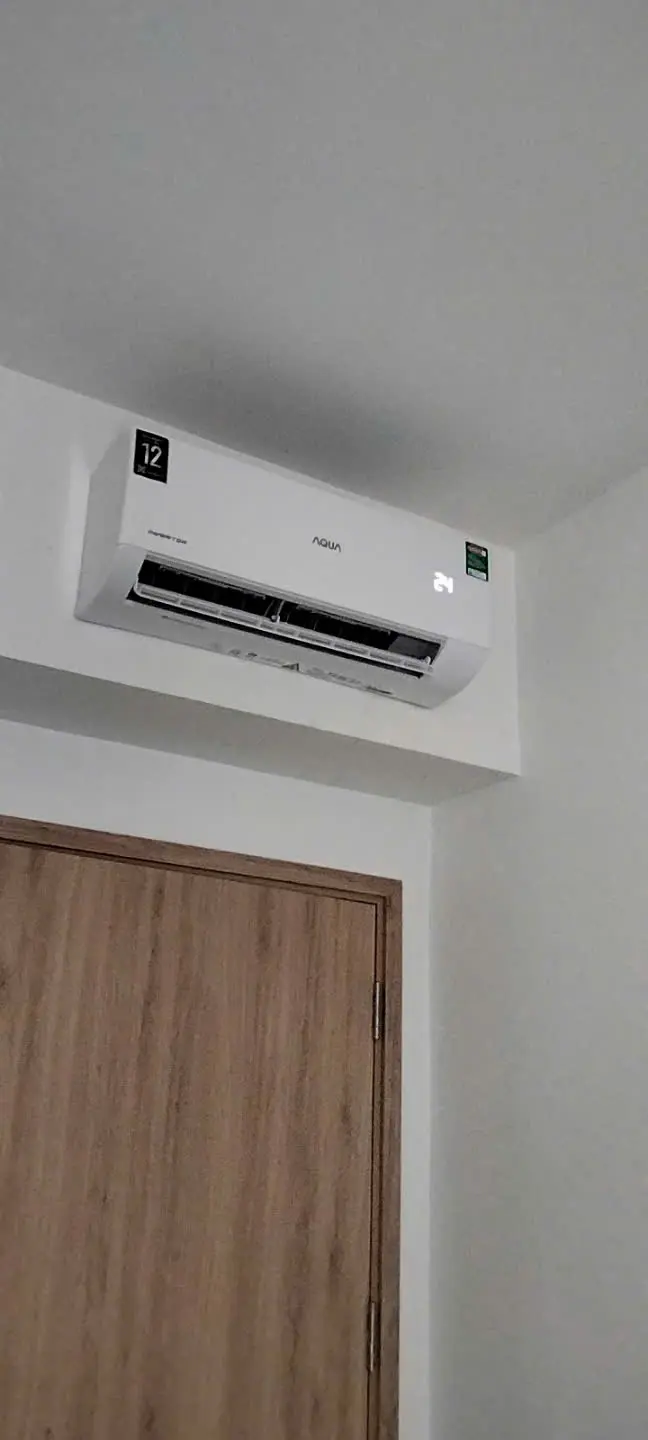 Khách hàng review Máy lạnh AQUA Inverter 1 HP AQA-RV10QA3 6
