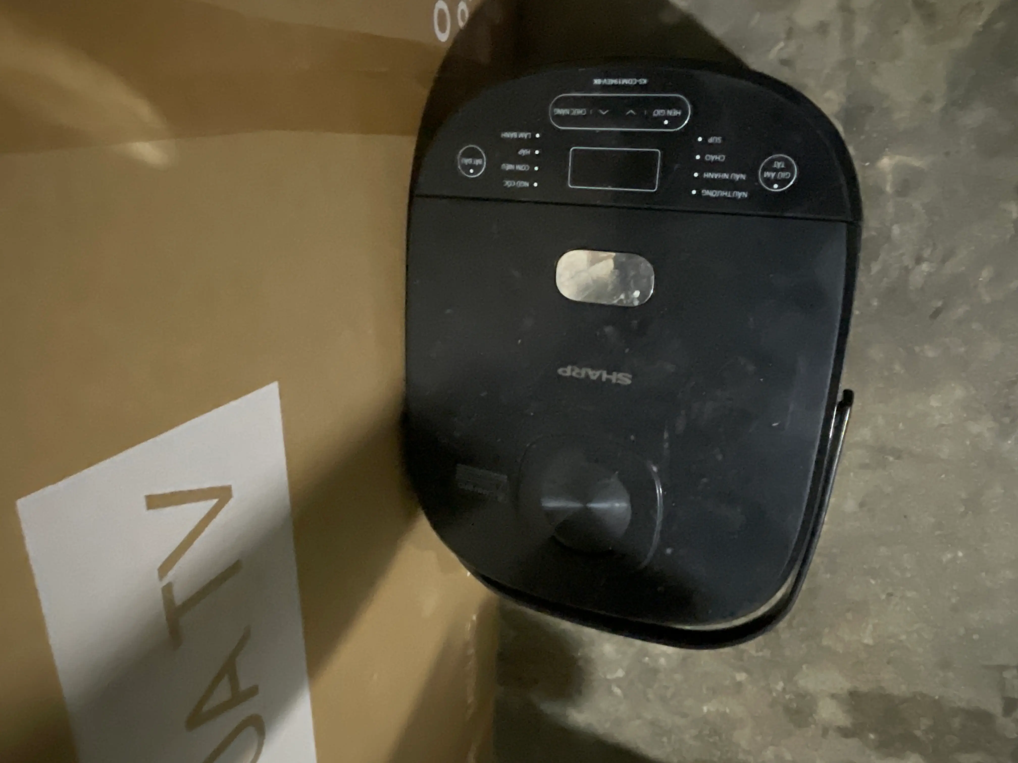 Khách hàng review Nồi cơm điện tử Sharp 1.8 lít KS-COM194EV-BK 9