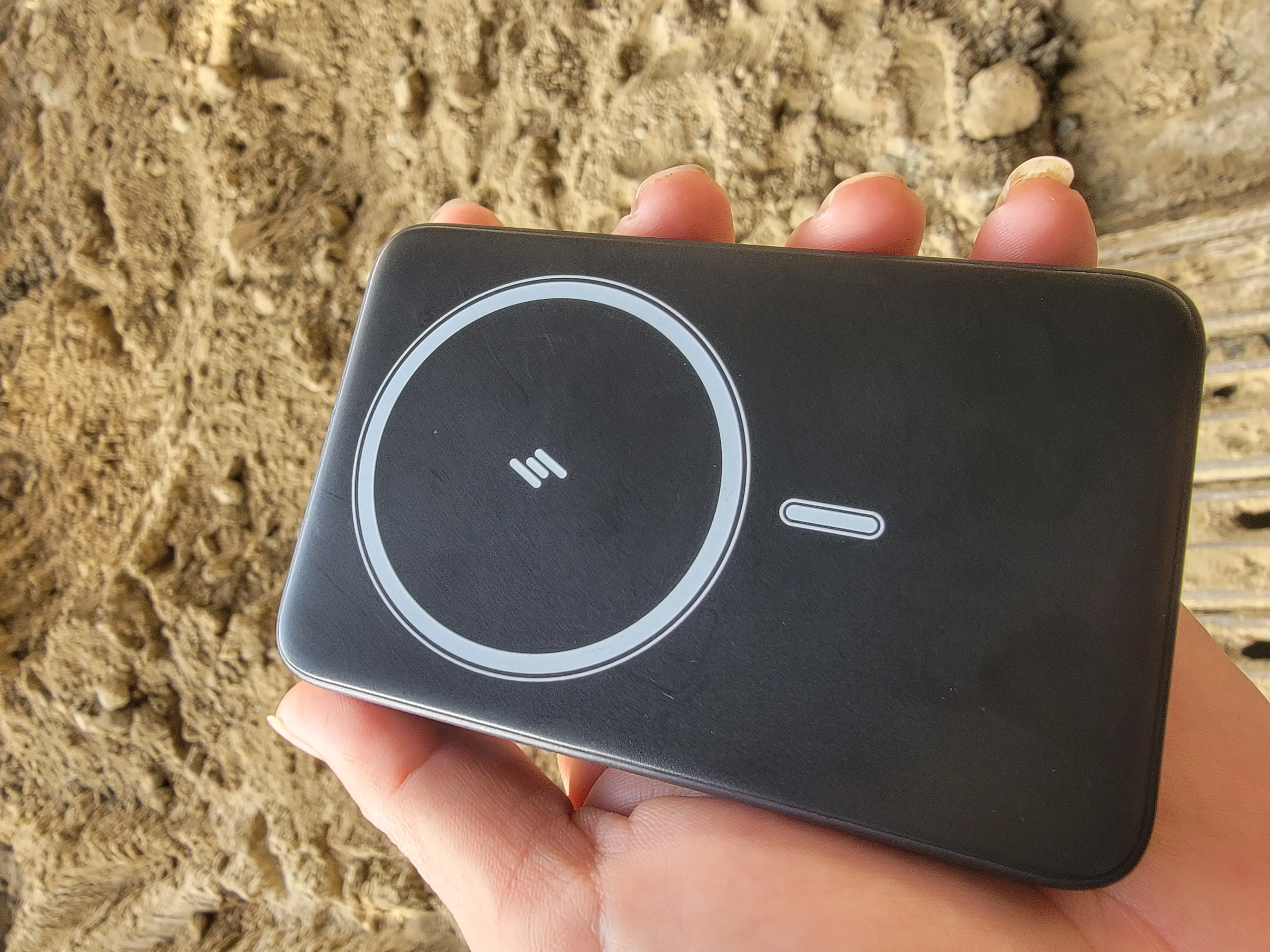 Khách hàng review Pin sạc dự phòng Polymer 10000mAh Không dây Magnetic Type C PD 20W Xmobile JP331 3