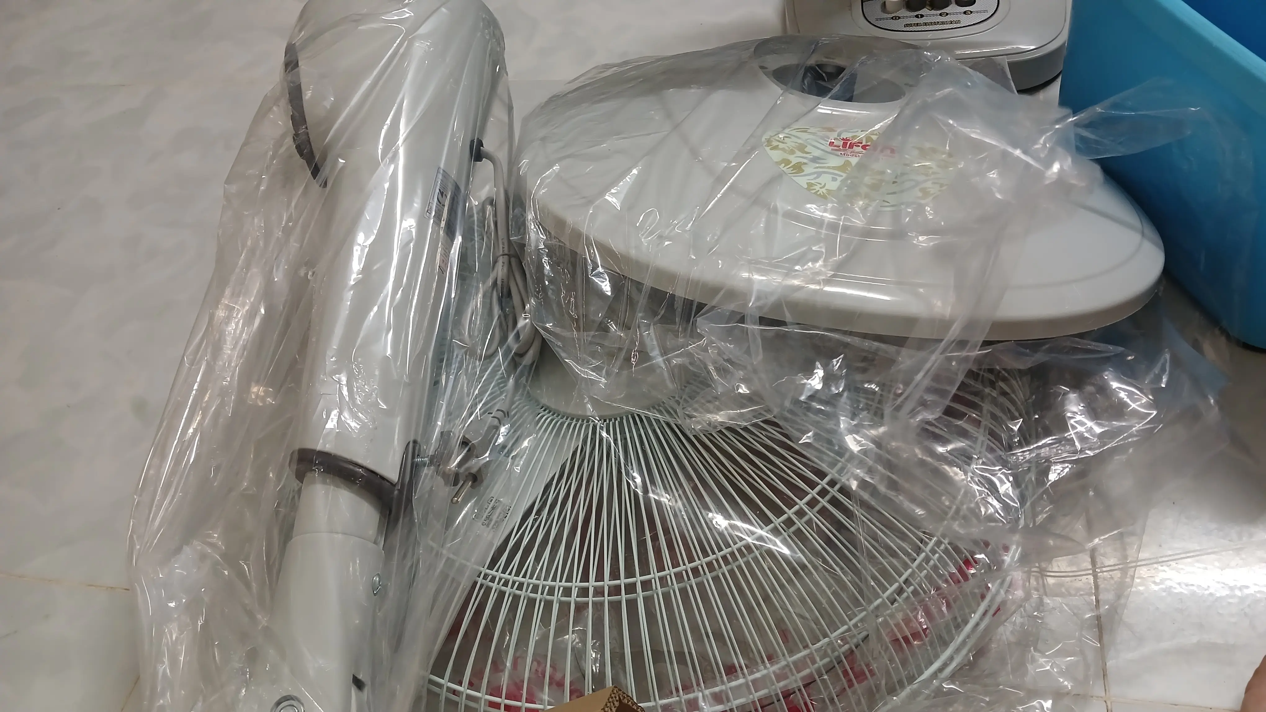 Khách hàng review Quạt lửng Lifan 3 cánh QL-216 45W 1