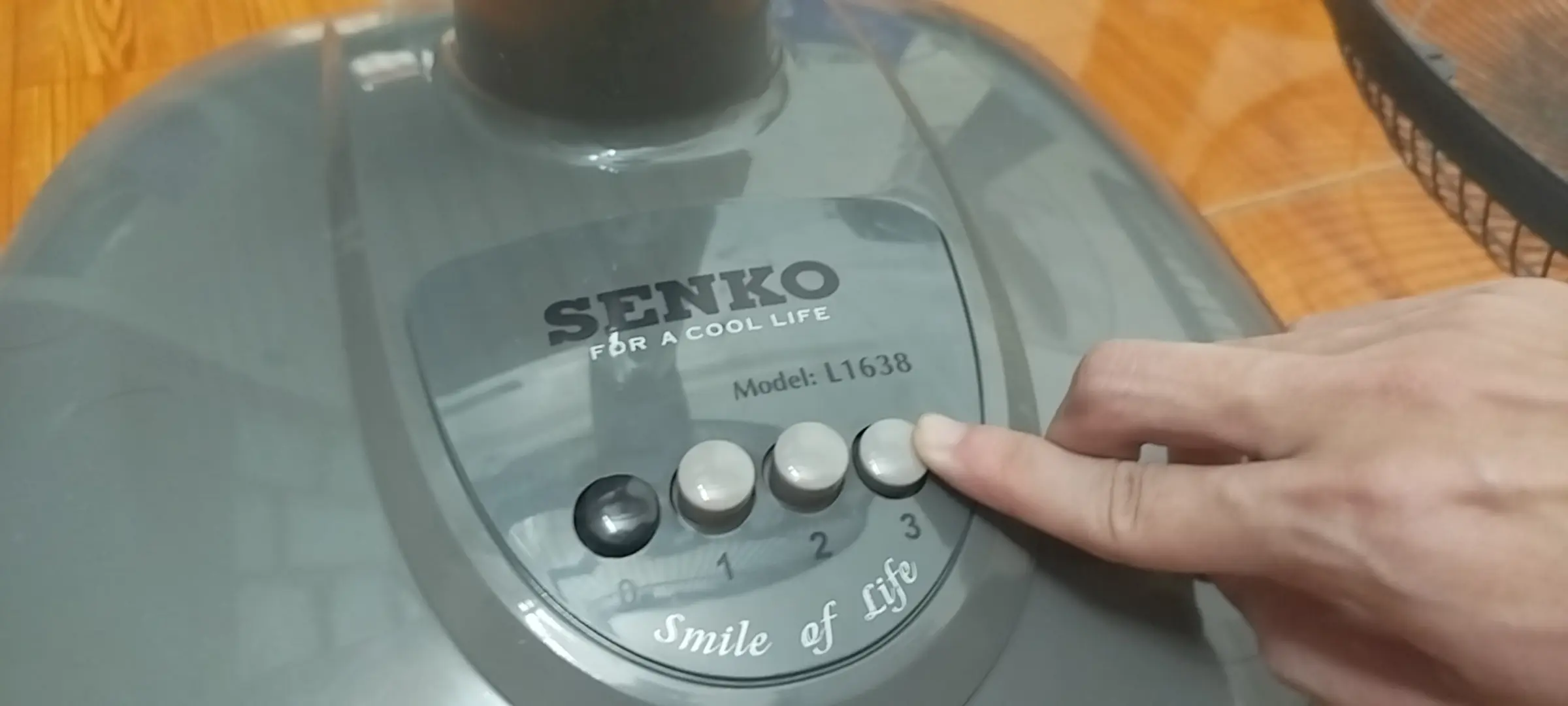 Khách hàng review Quạt lửng Senko 3 cánh L1638 47W 1