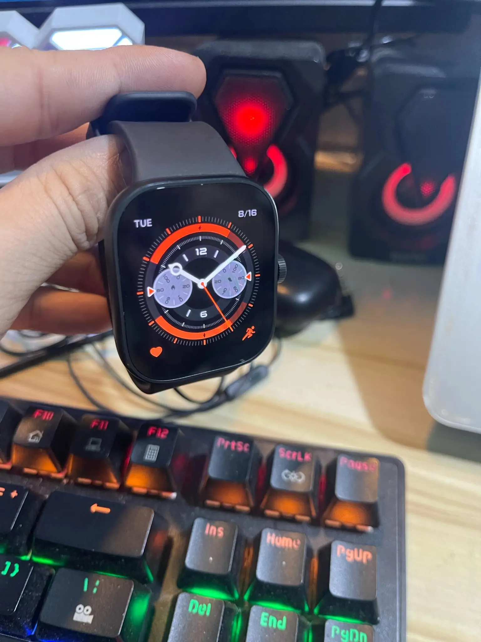 Khách hàng review Xiaomi Redmi Watch 4 47.5mm dây silicone 1