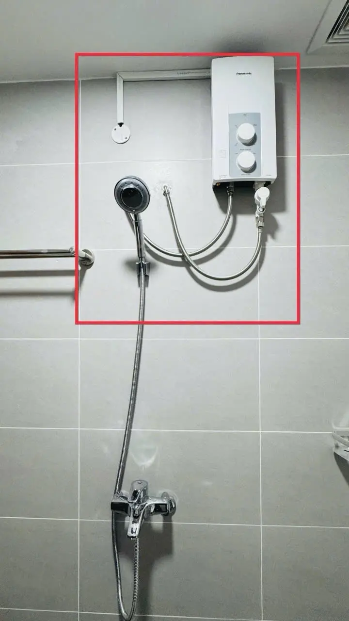 Khách hàng review Máy nước nóng trực tiếp Panasonic 4500W DH-4US1VS 2