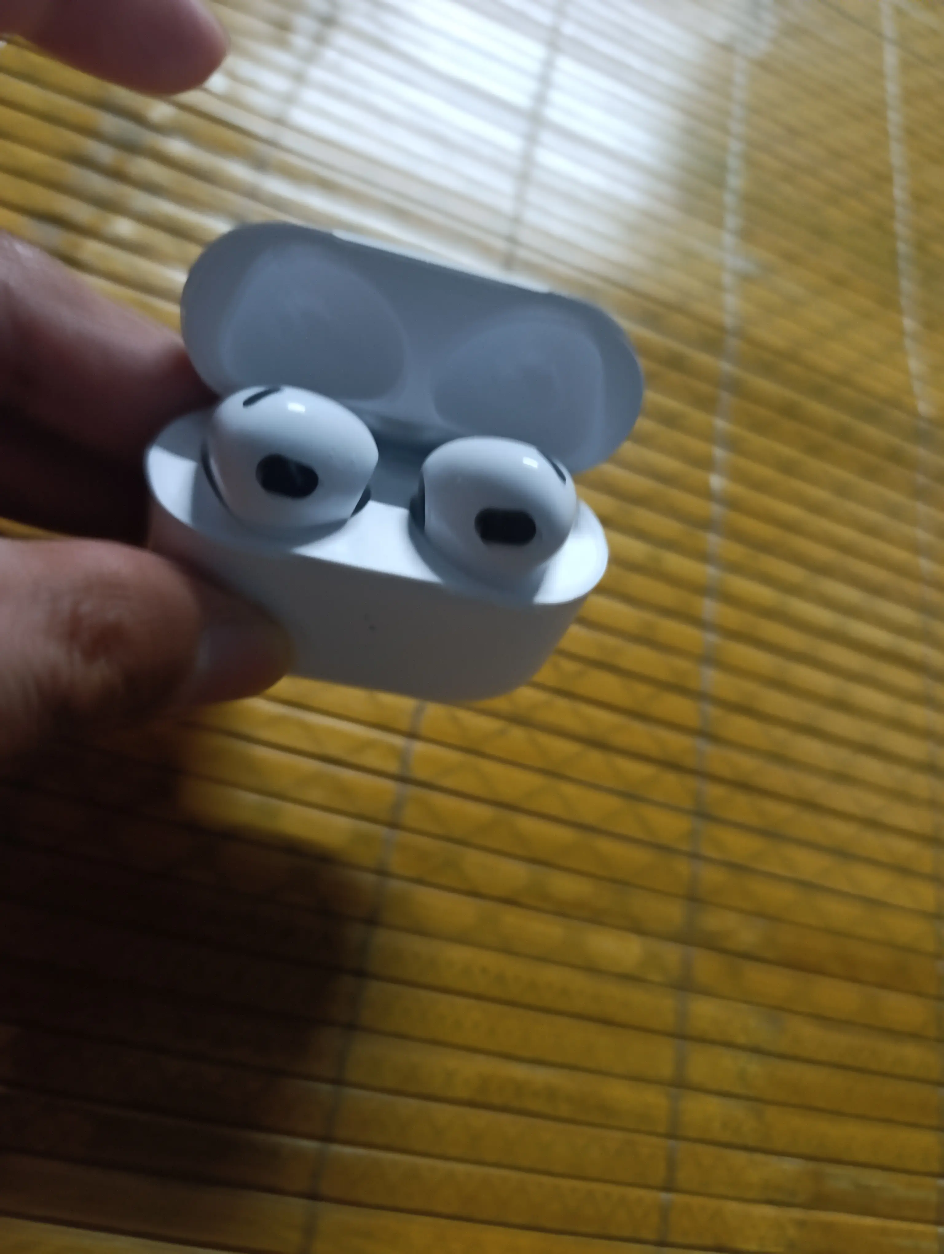 Khách hàng review Tai nghe Bluetooth True Wireless AVA  Buds Life Air 2 Pro 1