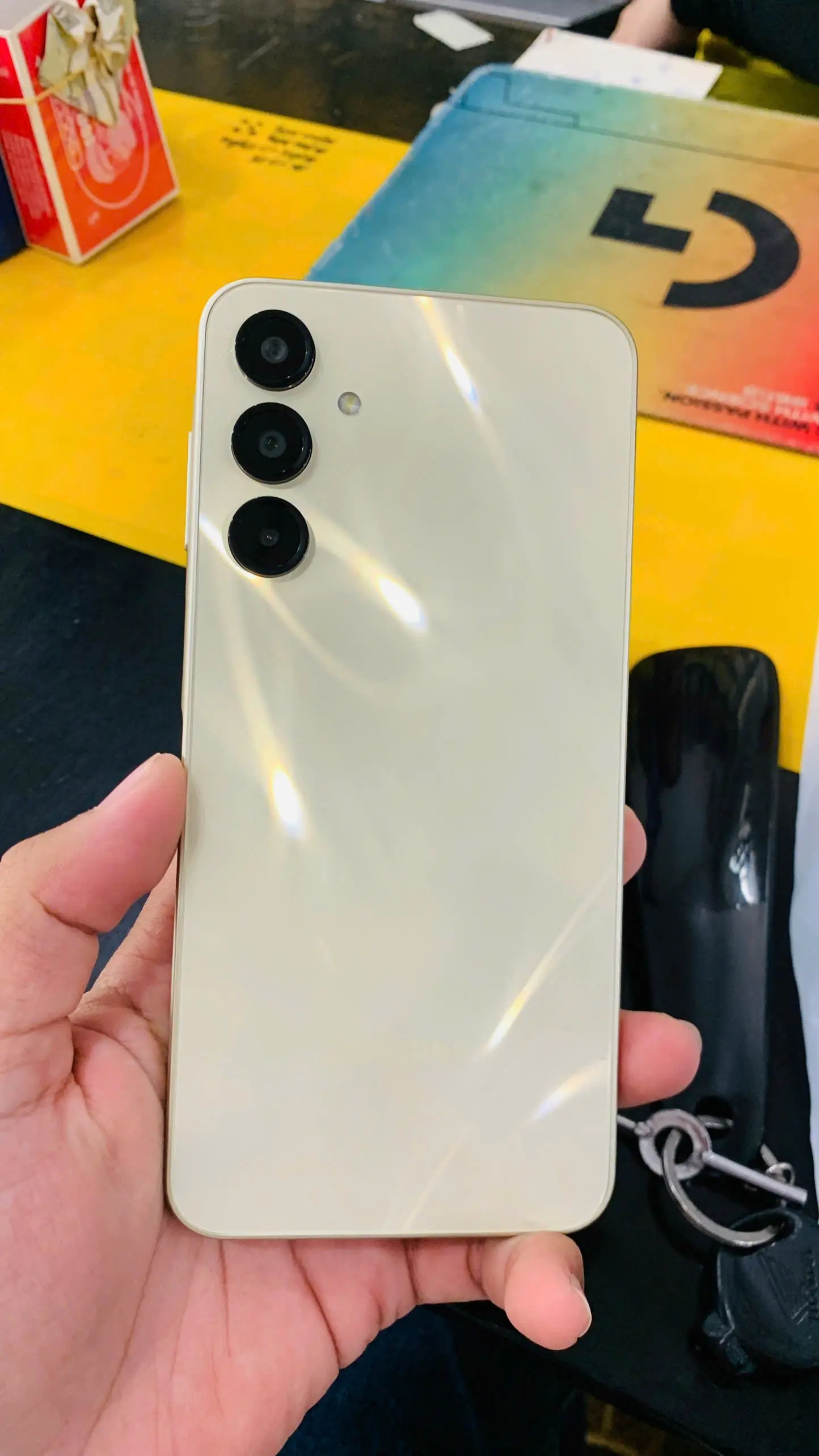 Khách hàng review Điện thoại Samsung Galaxy A16 5G 8GB/256GB 2
