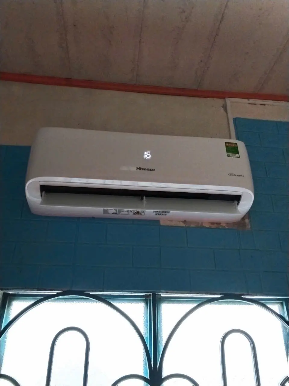 hách hàng review Máy lạnh Hisense Inverter 1 HP AS-10TR4RLRCA00 6