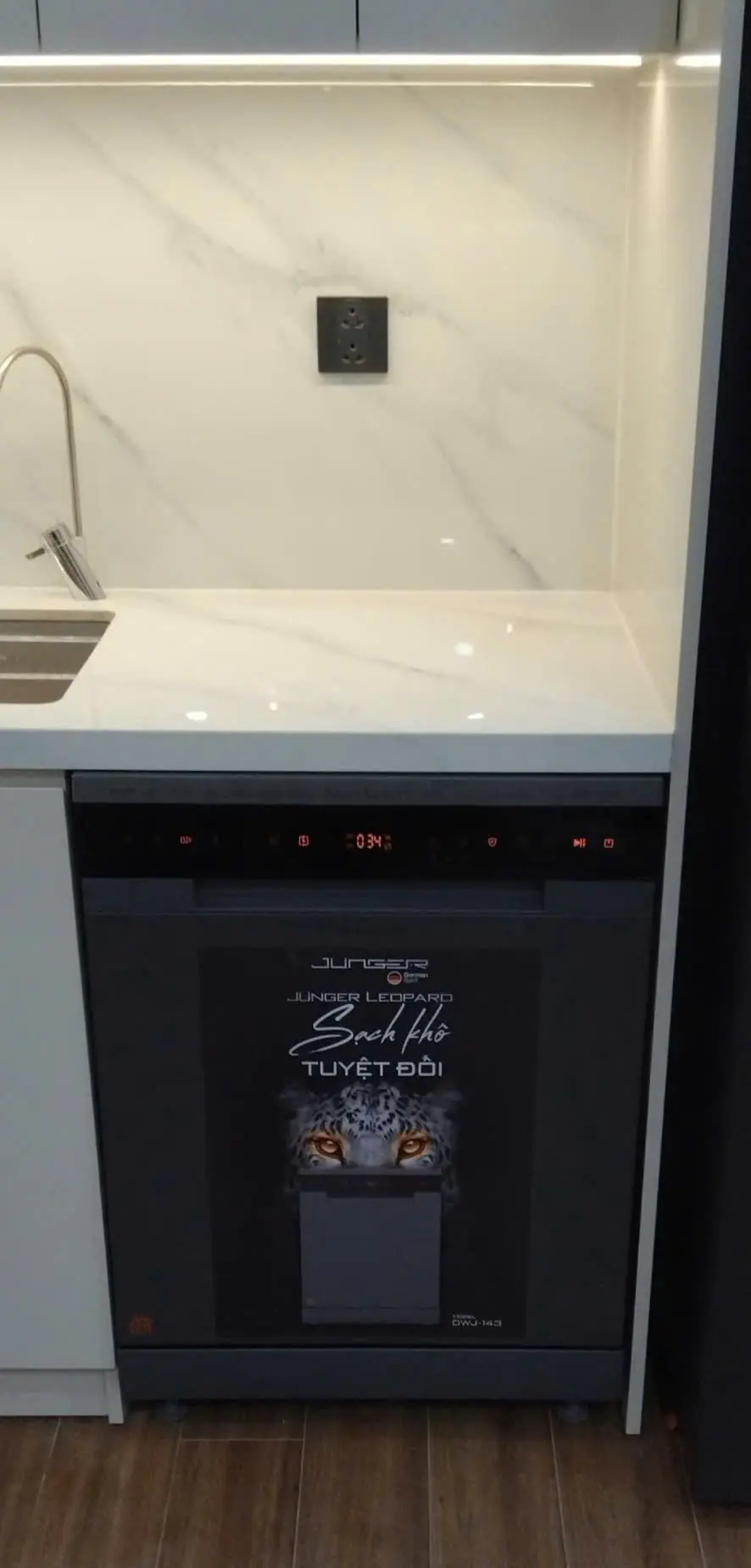 Khách hàng review Máy rửa chén độc lập Junger Leopard DWJ-143 22