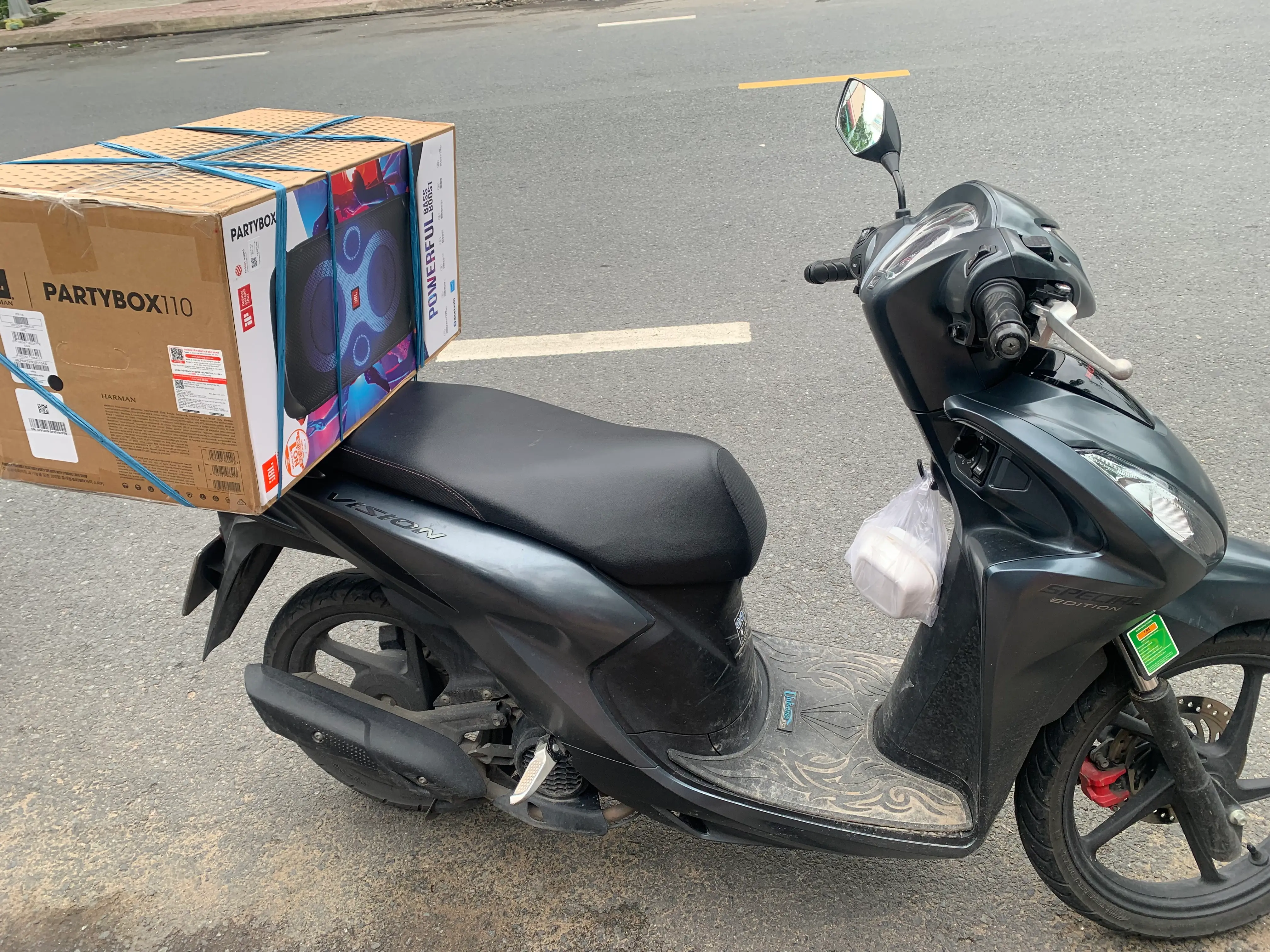 Khách hàng review Loa Bluetooth JBL Partybox 110 1