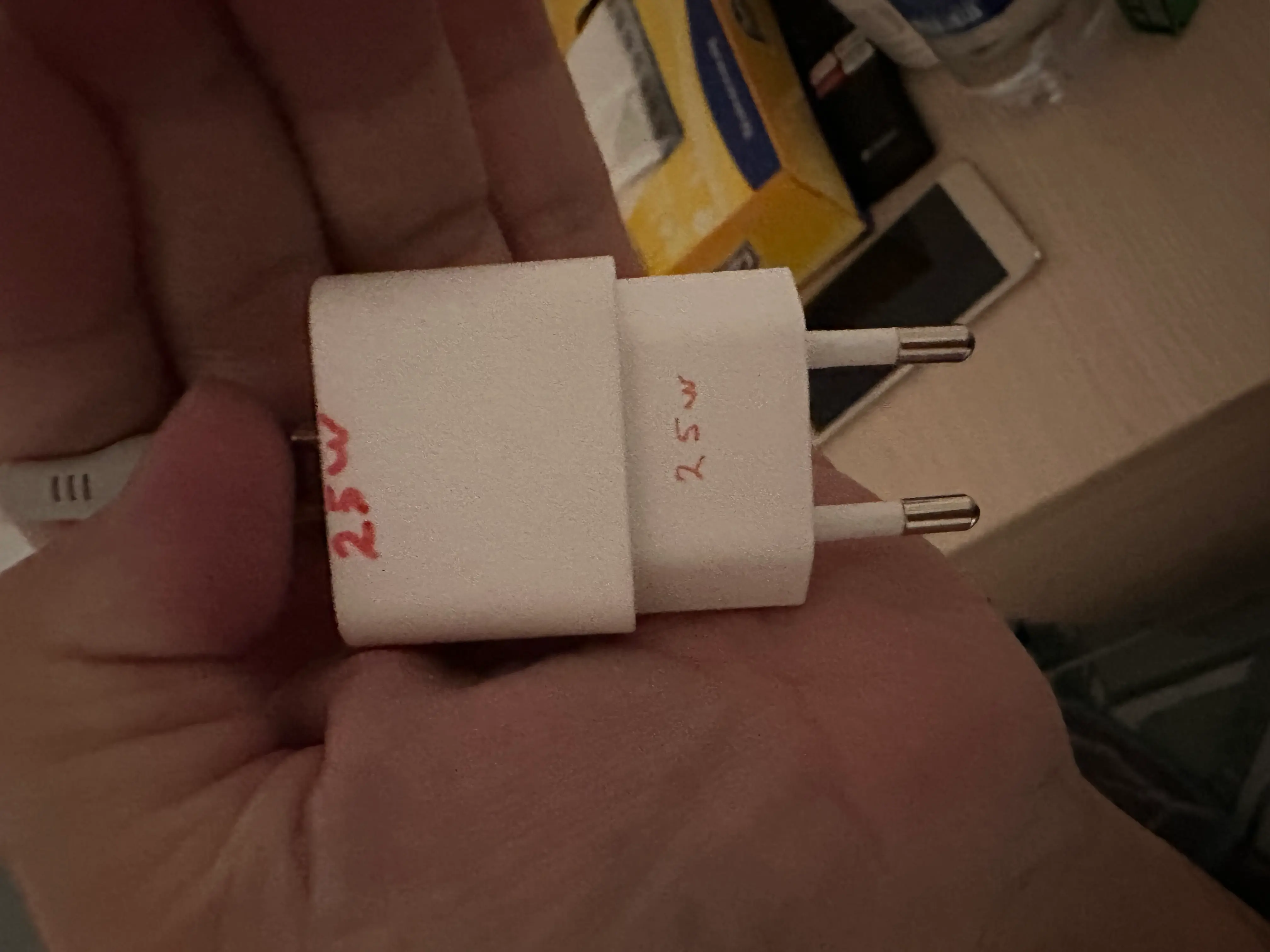 Khách hàng review Sạc nhanh Type-C PD 25W Samsung EP-T2510N 1