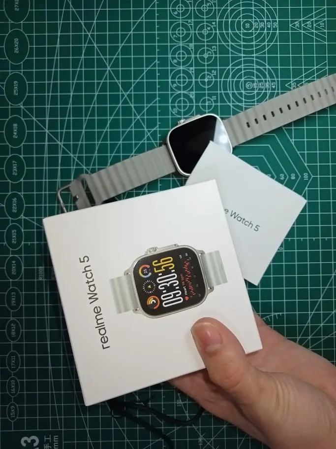 Khách hàng review realme Watch 5 50mm dây silicone 4