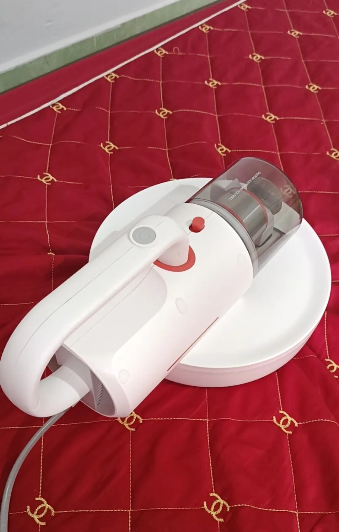 Khách hàng review Máy hút bụi đệm giường Deerma CM1300 1