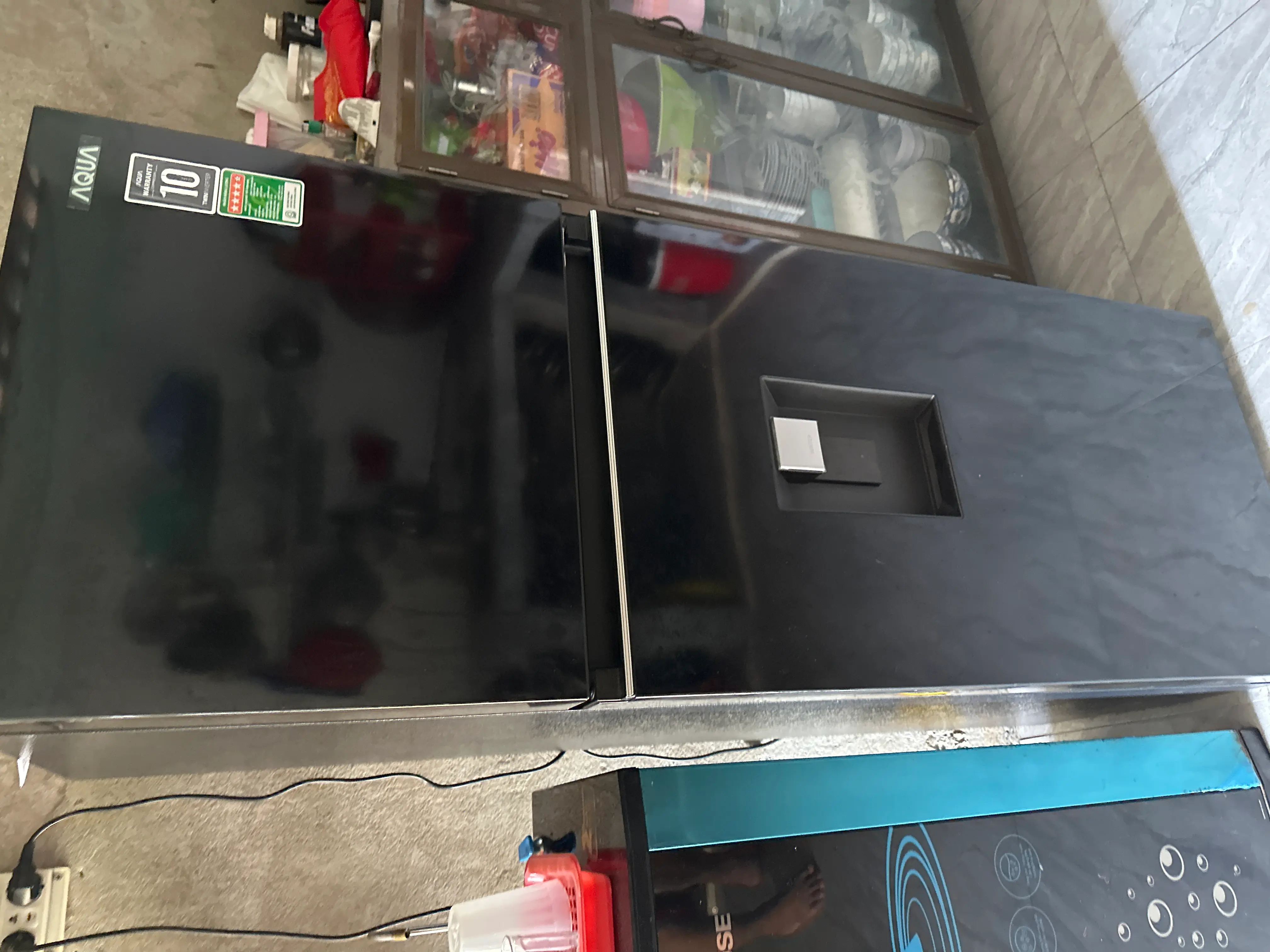Khách hàng review Tủ lạnh Aqua Inverter 236 lít AQR-T265FA(WFB) 1