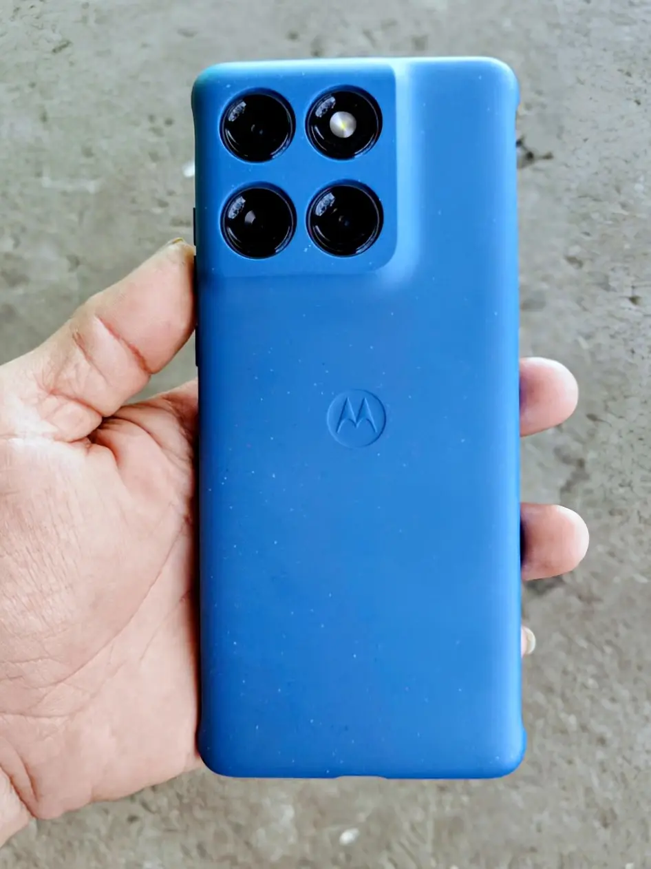 Khách hàng review Điện thoại Motorola Edge 60 Fusion 5G 8GB/256GB 2
