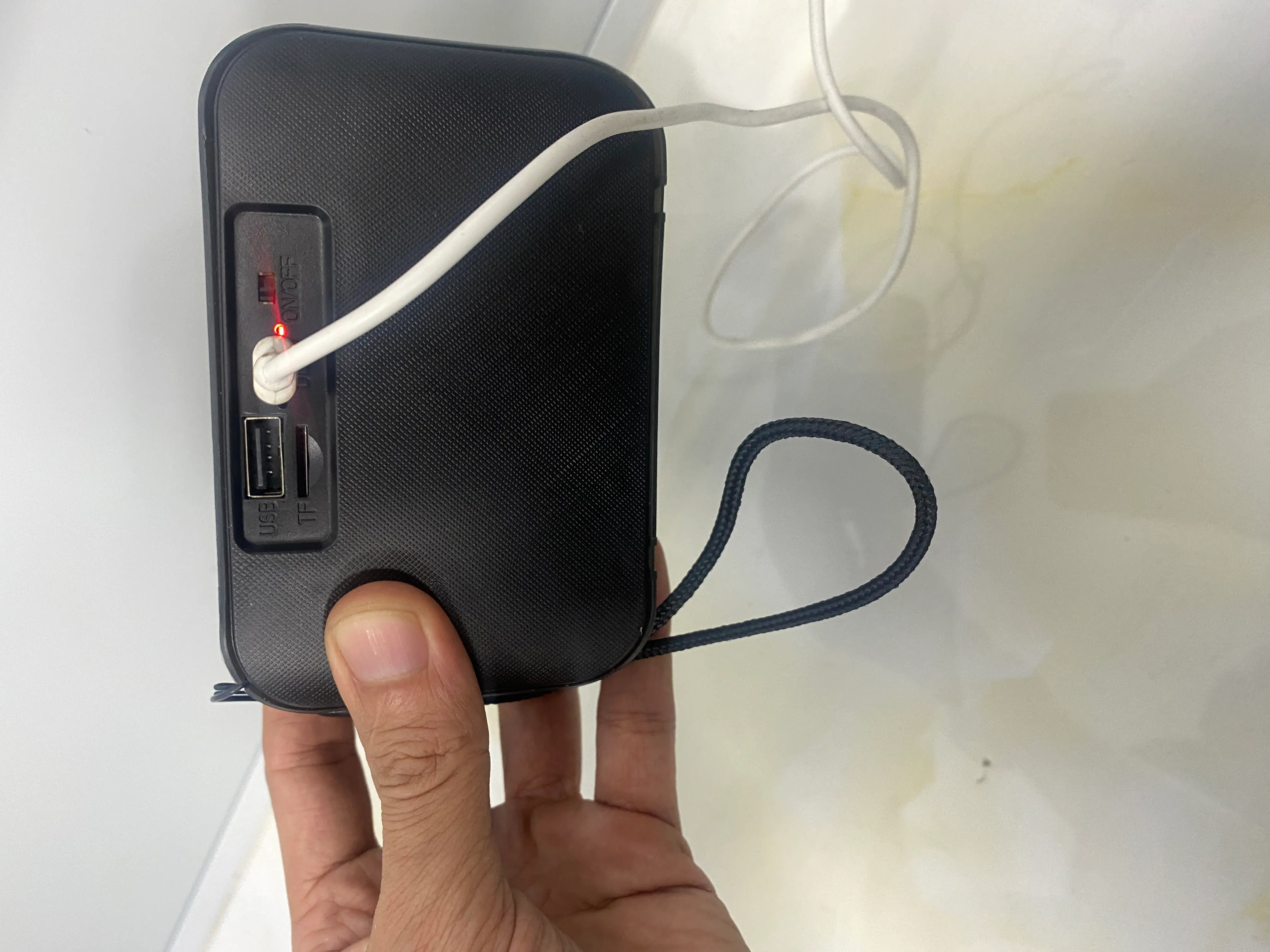 Khách hàng review Loa Bluetooth AVA  Go Z12 4