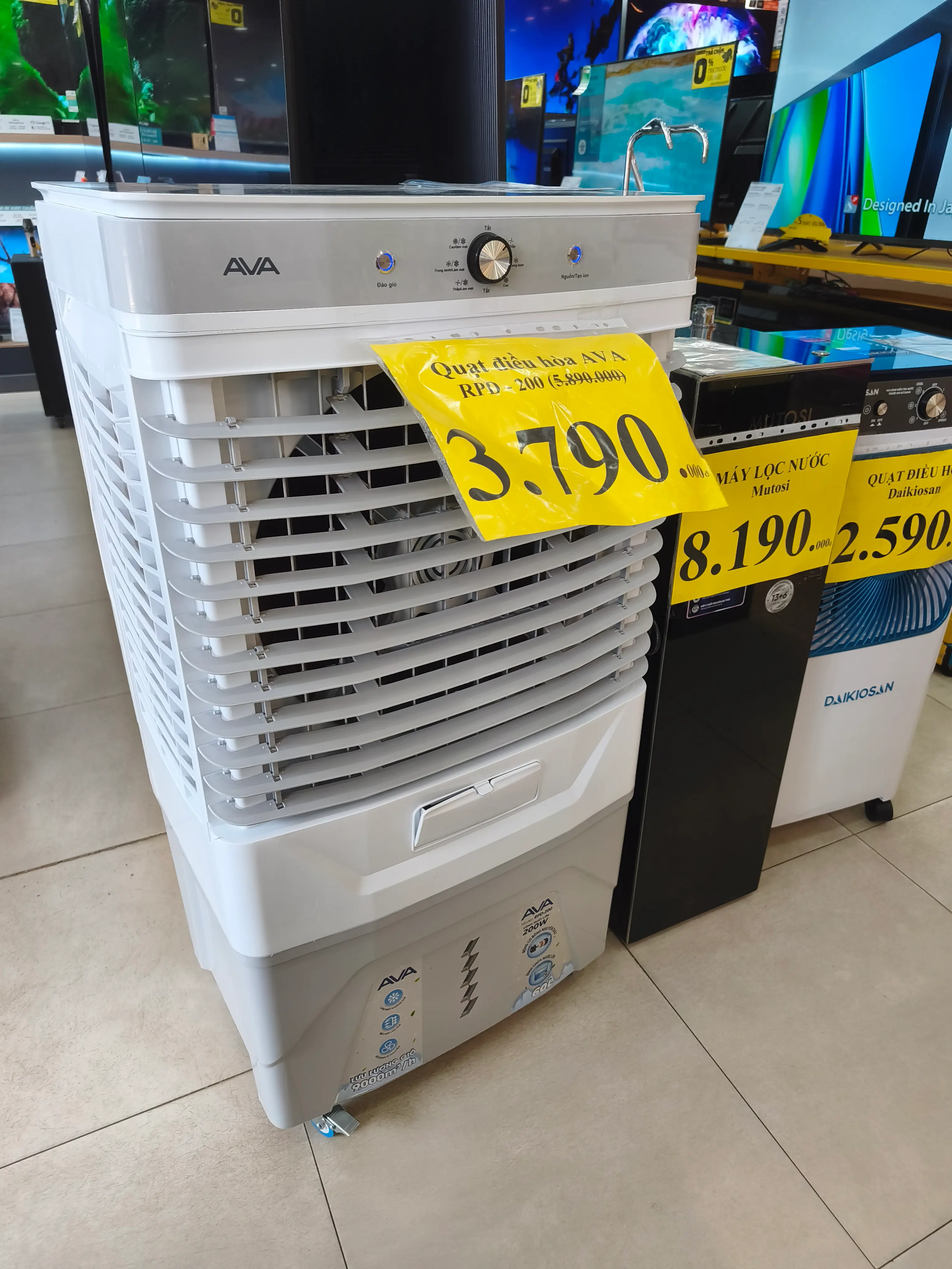 Khách hàng review Quạt điều hòa AVA RPD-200 200W Trắng - Xám 3