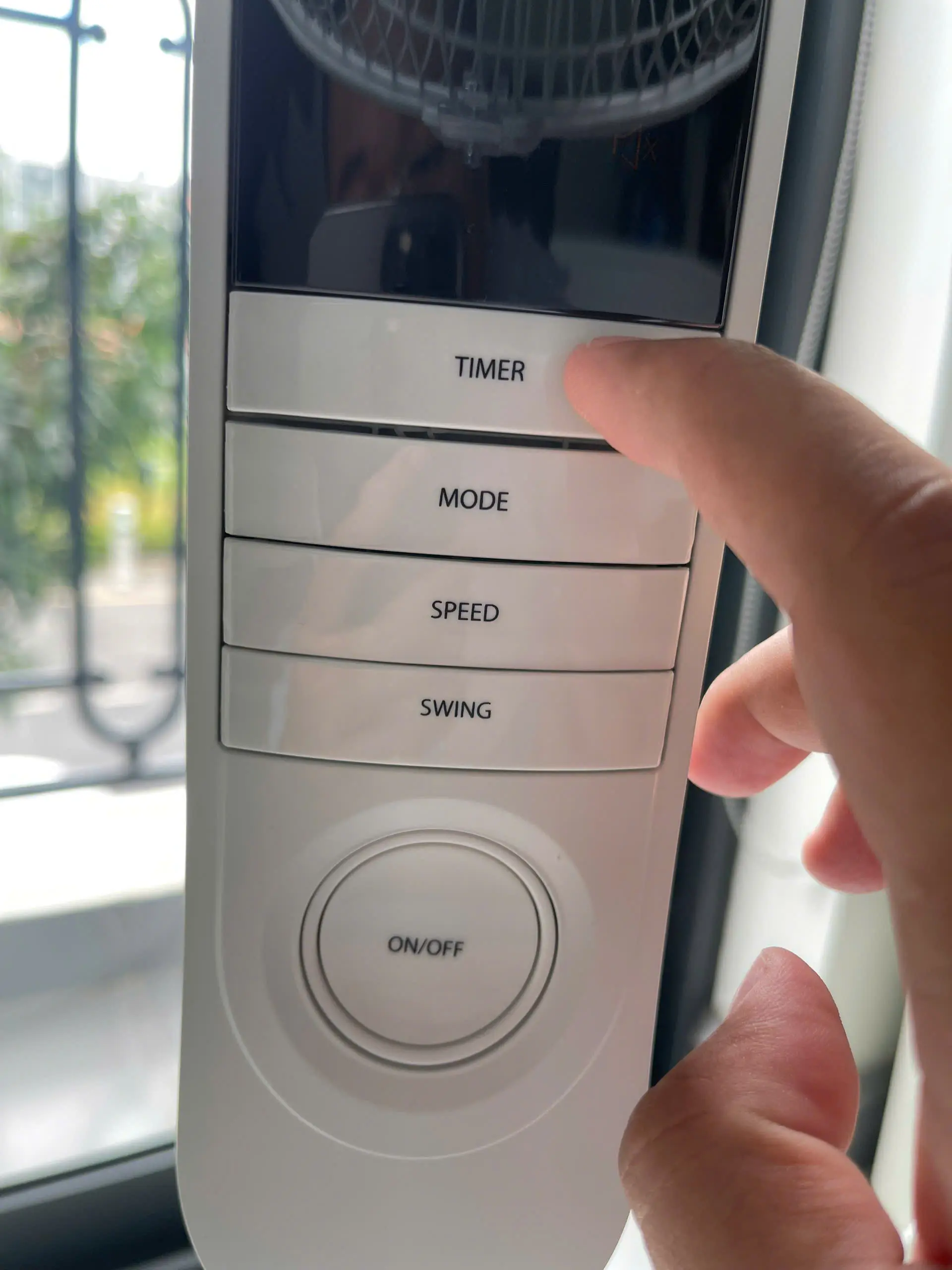 Khách hàng review Quạt đứng Toshiba 5 cánh F-LSA20(H)VN 60W 1