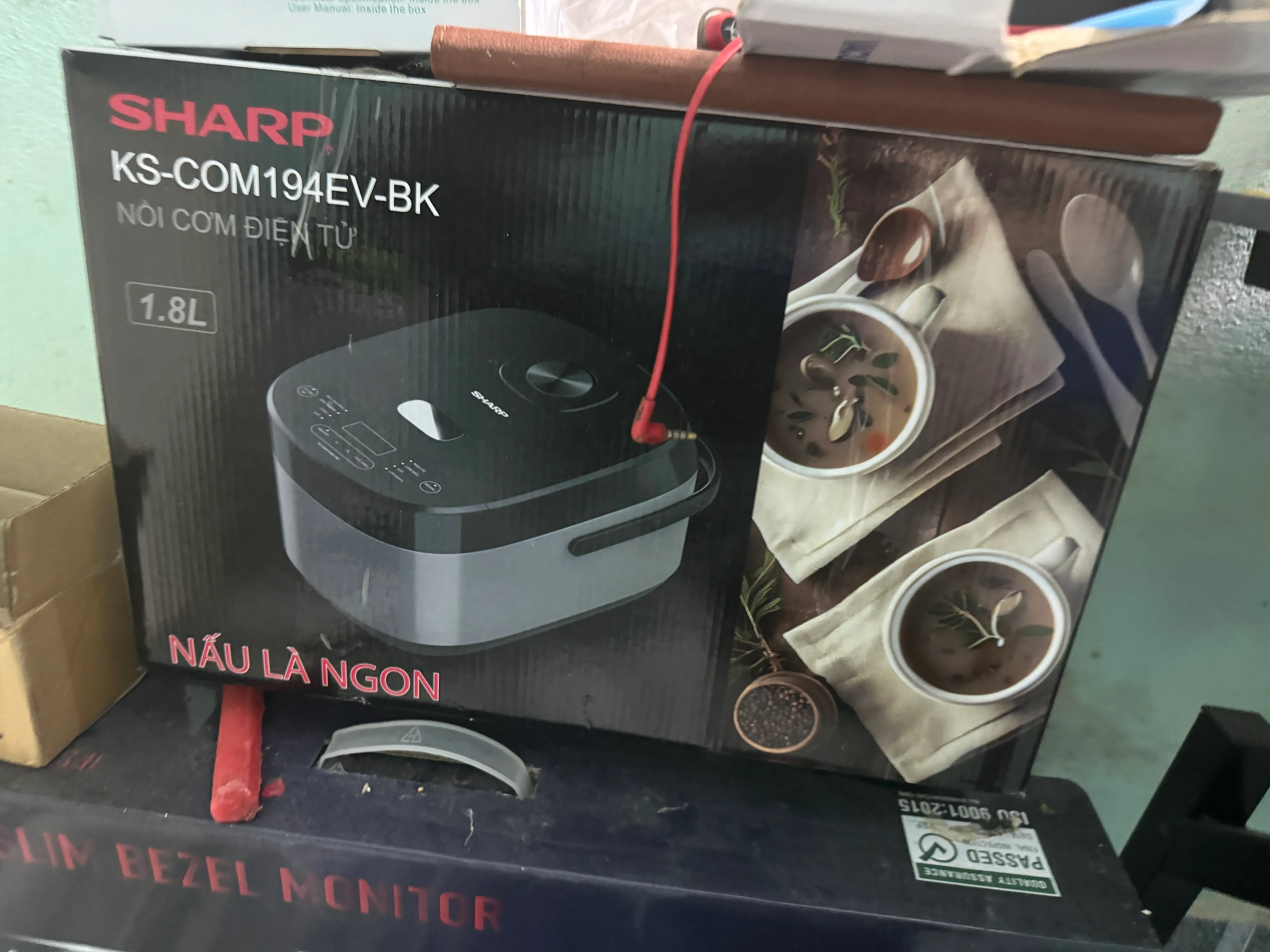 Khách hàng review Nồi cơm điện tử Sharp 1.8 lít KS-COM194EV-BK 13