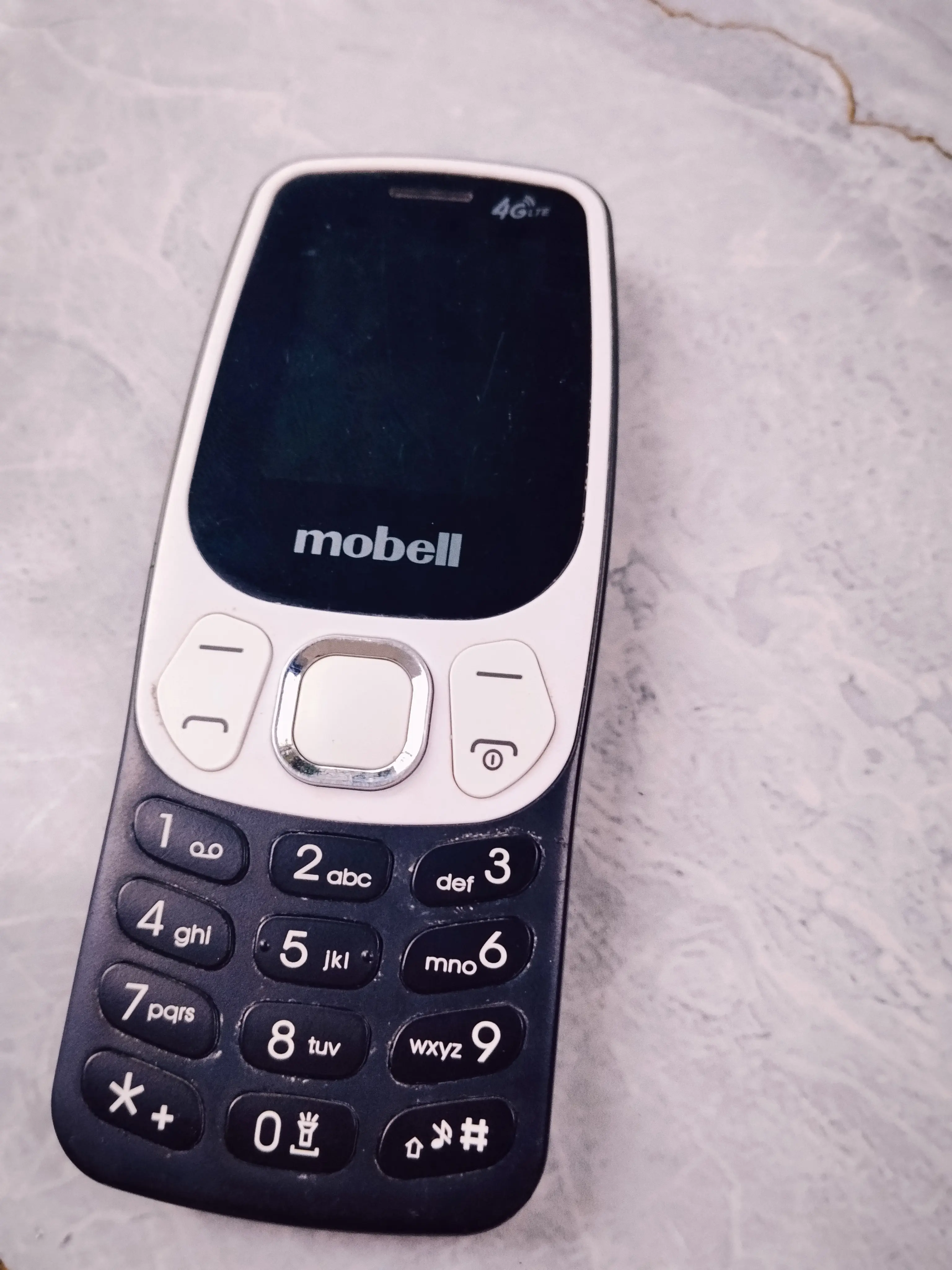 Khách hàng review Điện thoại Mobell M179 1
