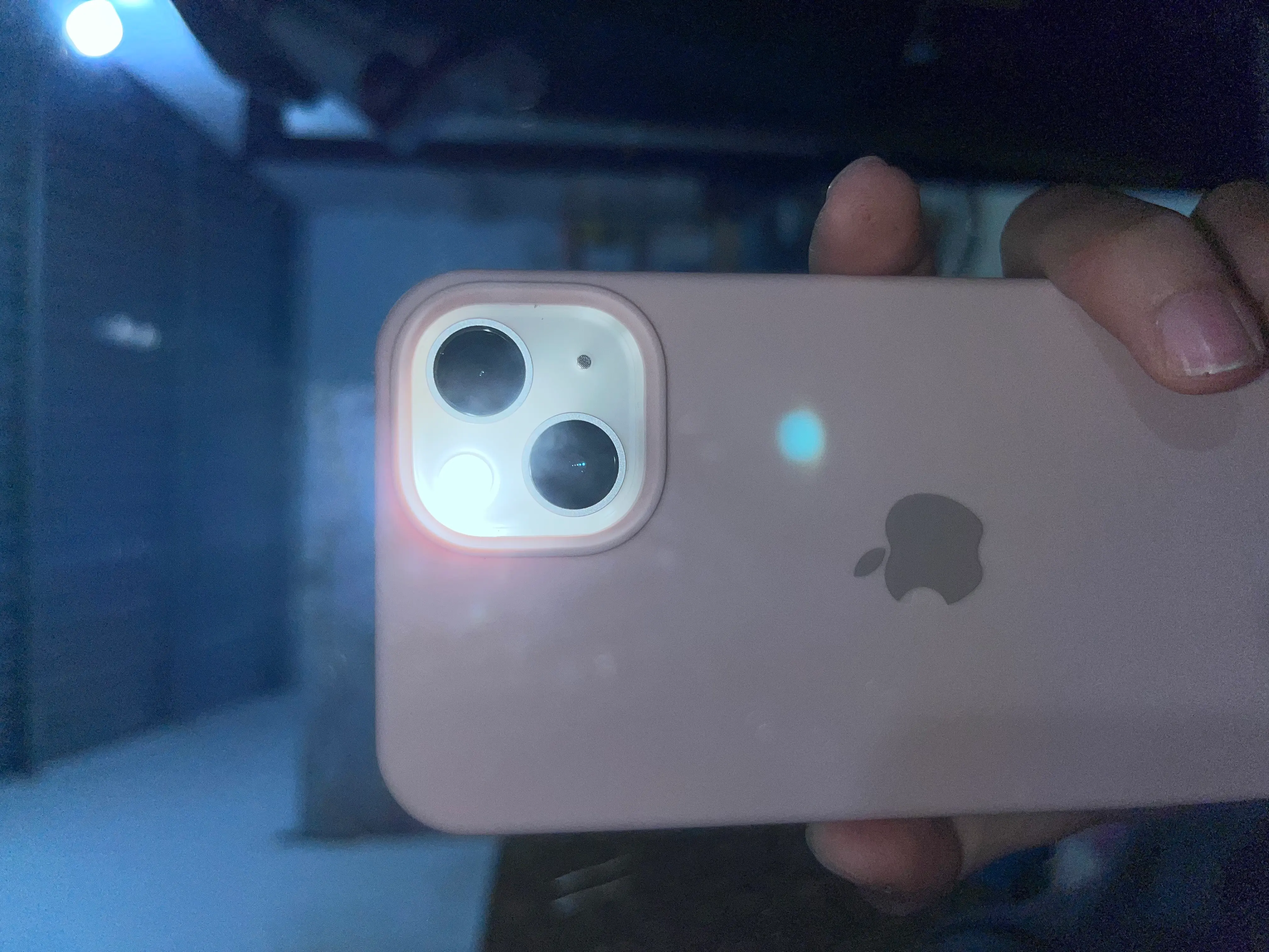 Khách hàng review Điện thoại iPhone 13 128GB 3