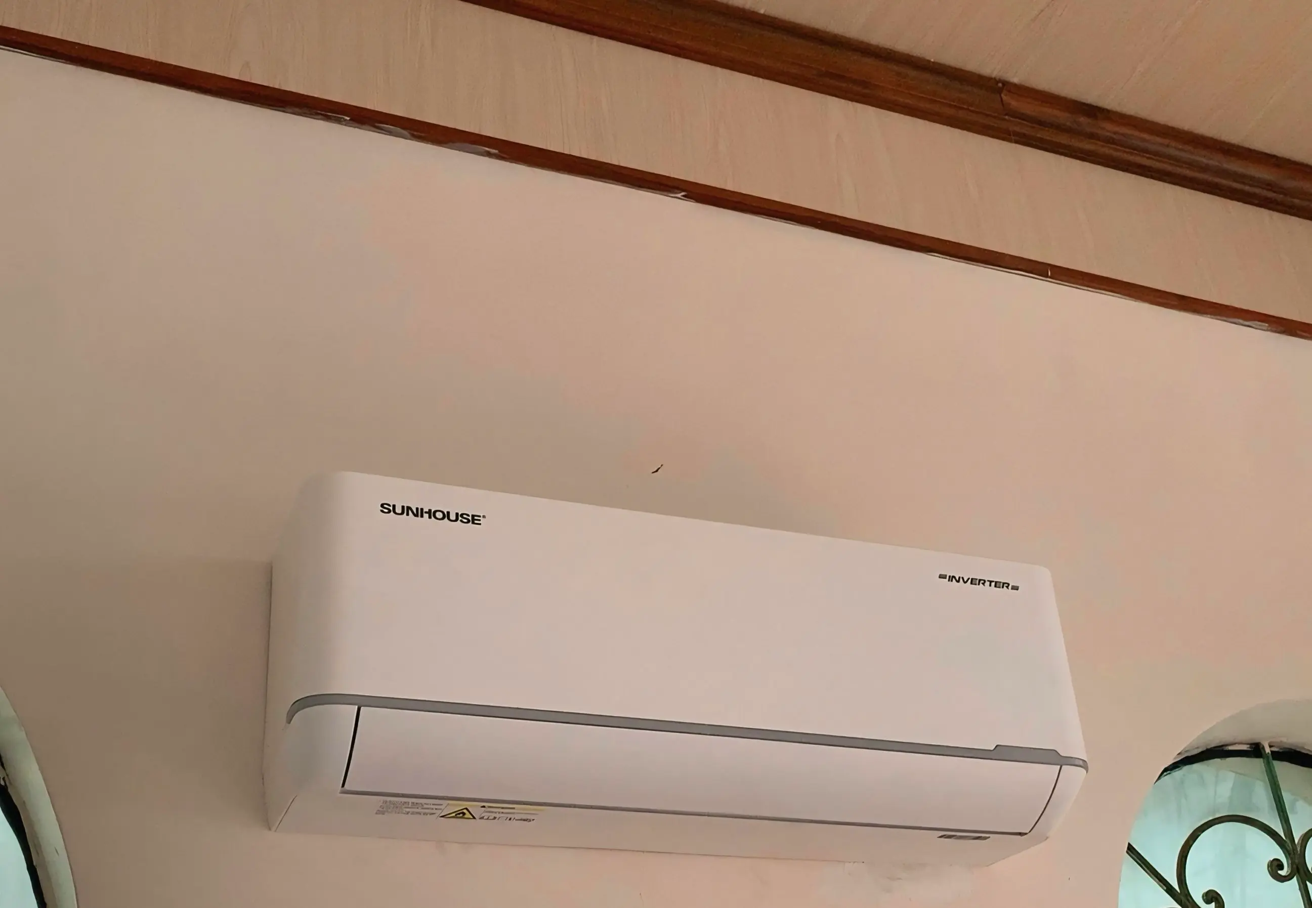 Khách hàng review Máy lạnh Sunhouse Inverter 1.5 HP SHR-AW12IC650 4