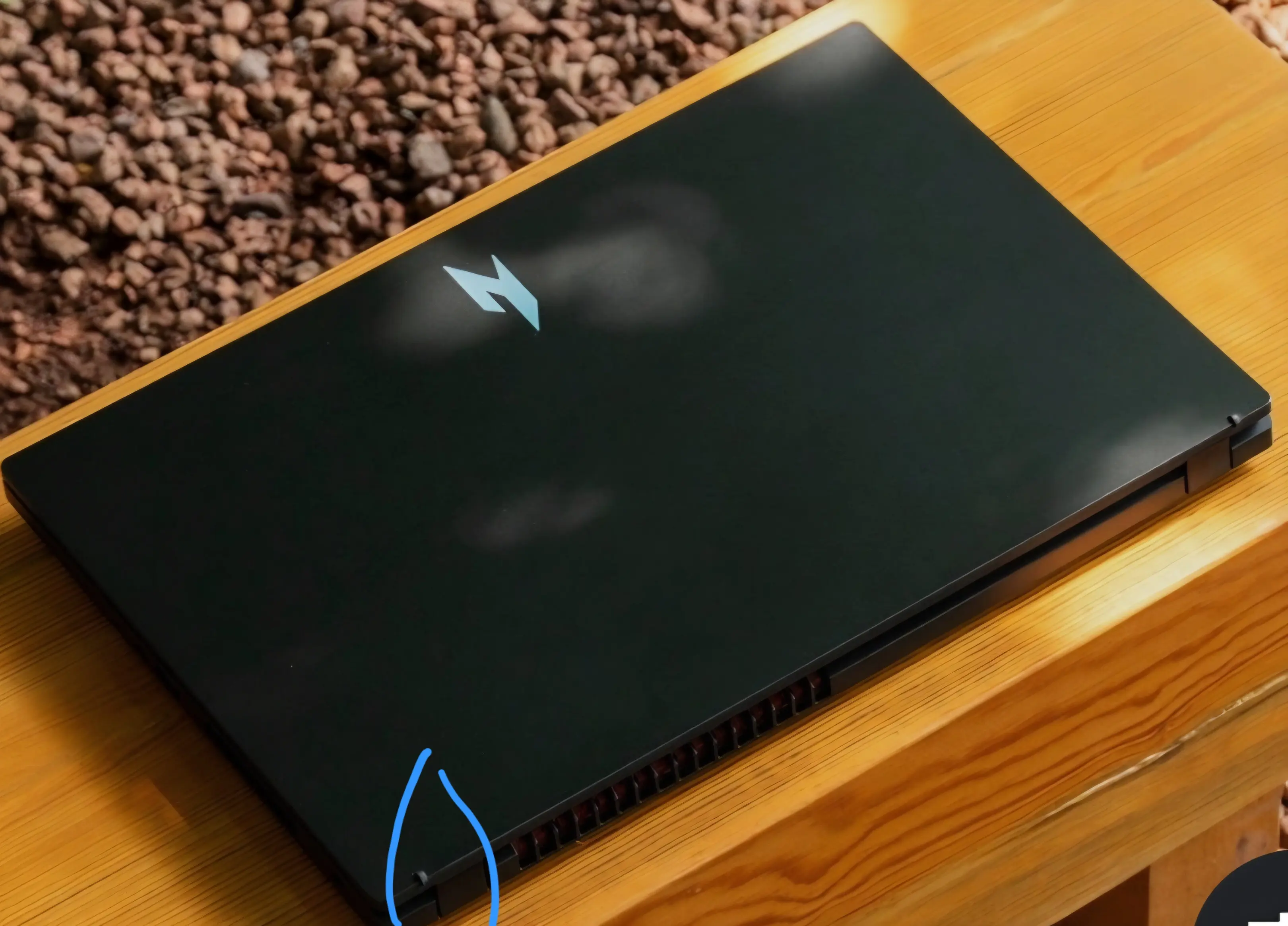 Khách hàng review Laptop Acer Gaming Nitro V 15 ANV15 41 R2UP - NH.QPGSV.004 (R5 6600H, 16GB, 512GB, RTX 2050 4GB, Full HD 165Hz, Win11) 1
