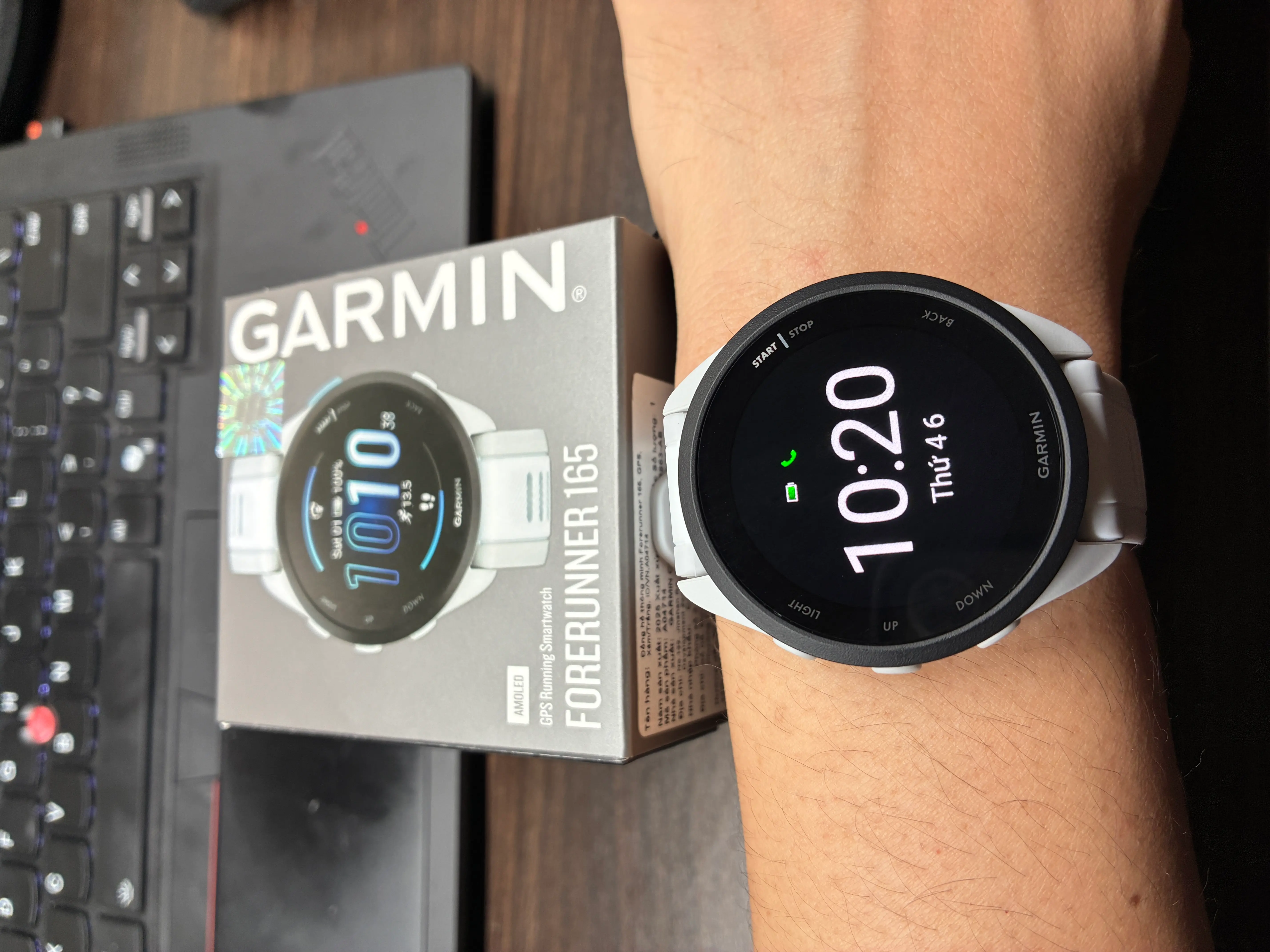 Khách hàng review Garmin Forerunner 165 43mm dây silicone 1
