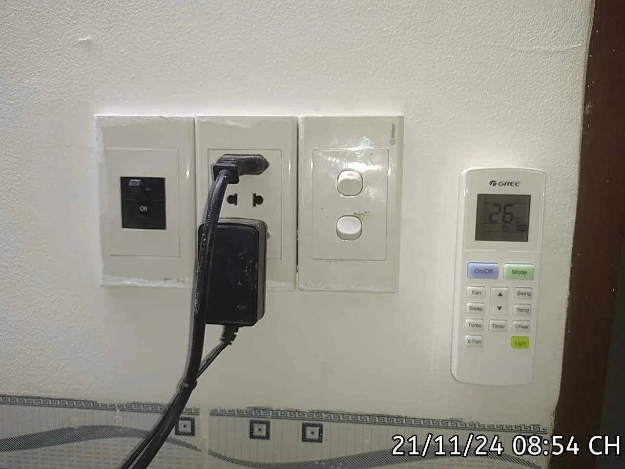 Khách hàng review Máy lạnh Gree Inverter 1 HP CHARM9CI 2