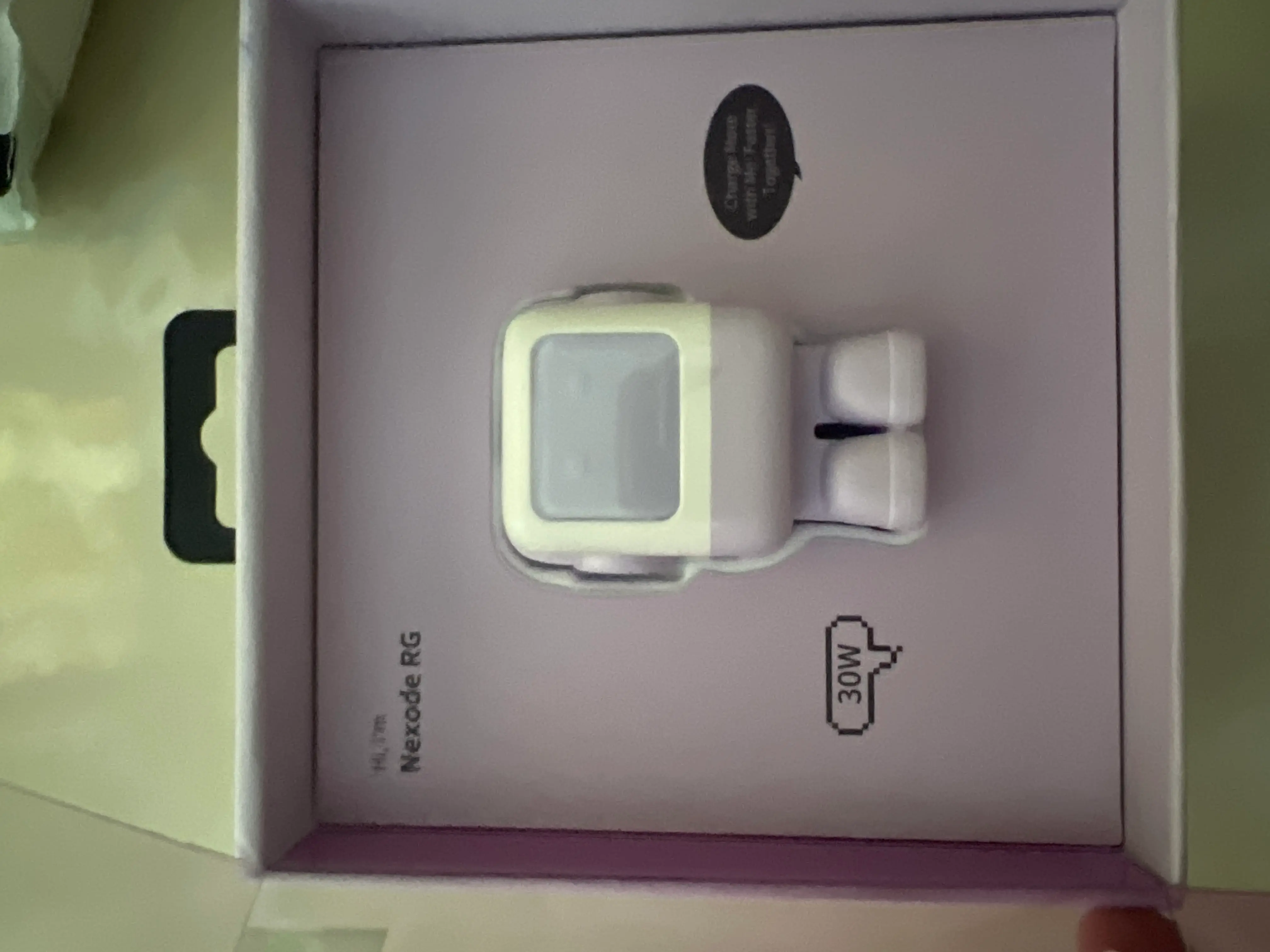 Khách hàng review Adapter Sạc Type C PD GaN 30W Ugreen Robot Nexode 25036 1