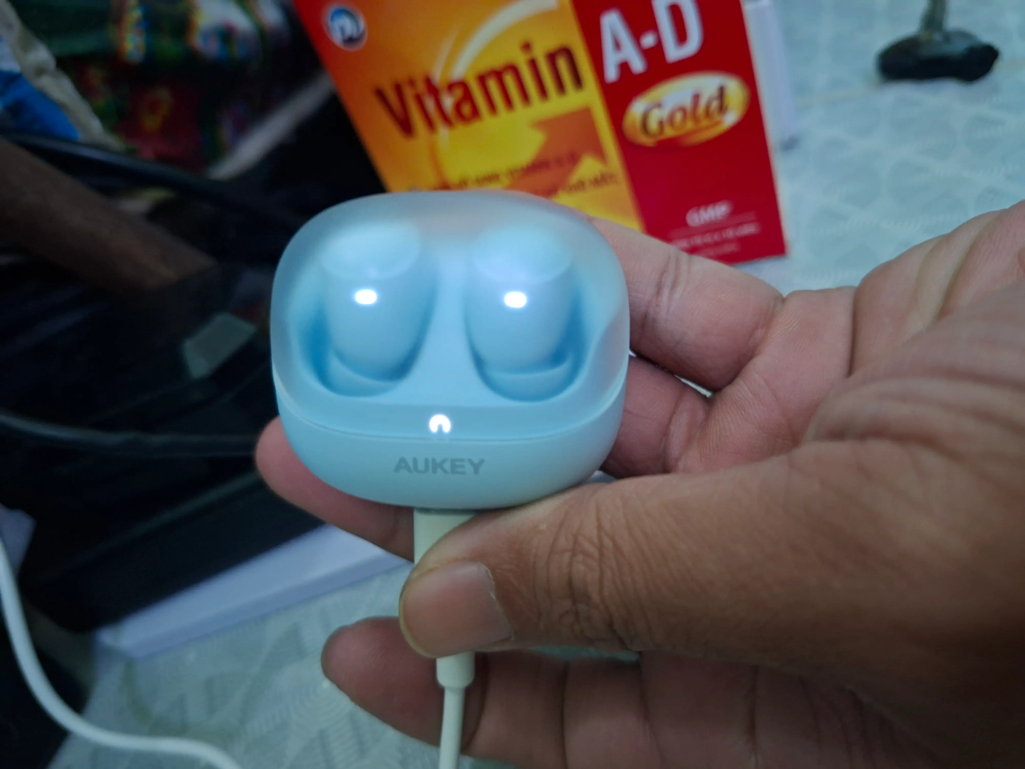 Khách hàng review Tai nghe Bluetooth True Wireless Aukey EP-M3A - Xanh Dương 2