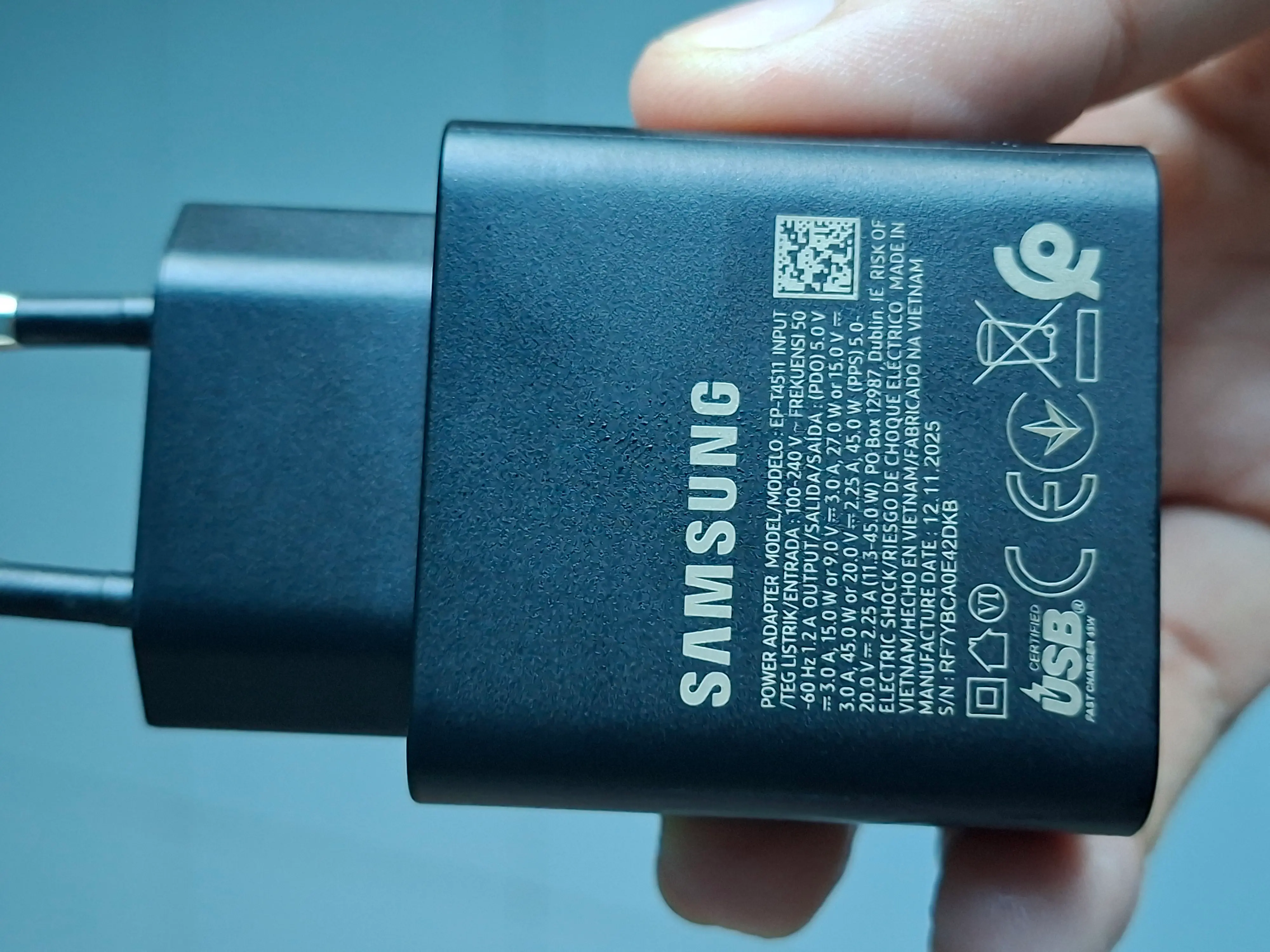 Khách hàng review Bộ  sạc nhanh Type-C PD 45W Samsung EP-T4511 kèm cáp Type C - Type C 2