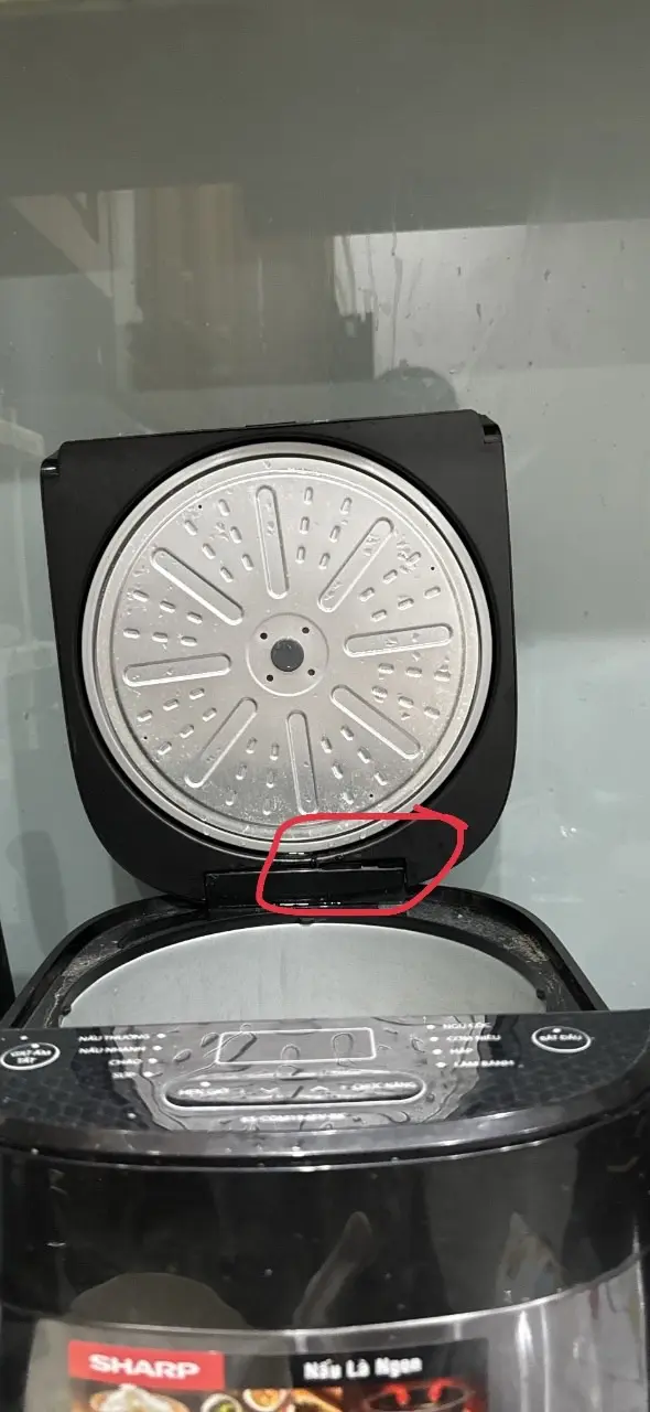 Khách hàng review Nồi cơm điện tử Sharp 1.8 lít KS-COM194EV-BK 12
