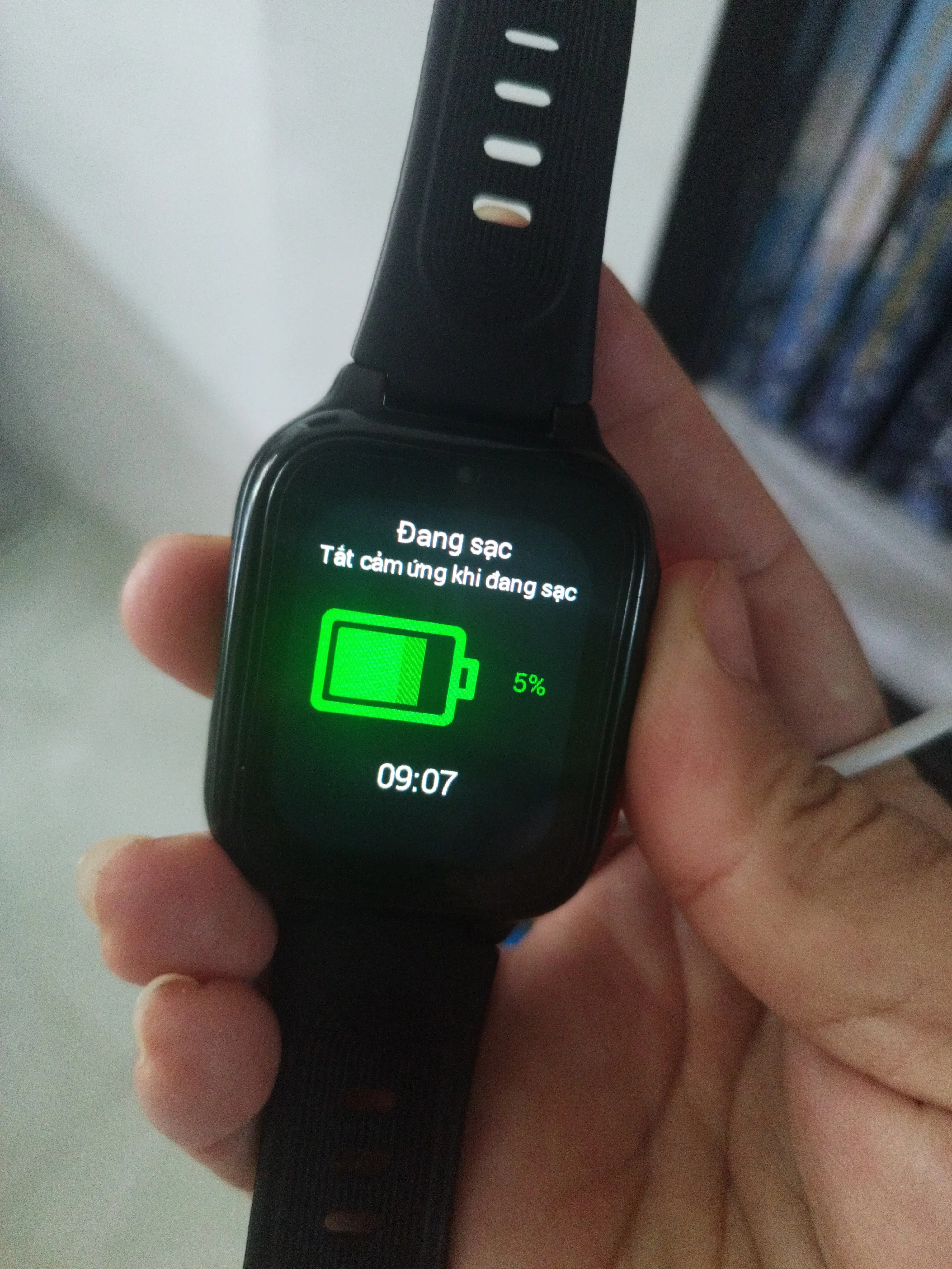 Khách hàng review Đồng hồ định vị trẻ em Masstel Smart Hero 30 1