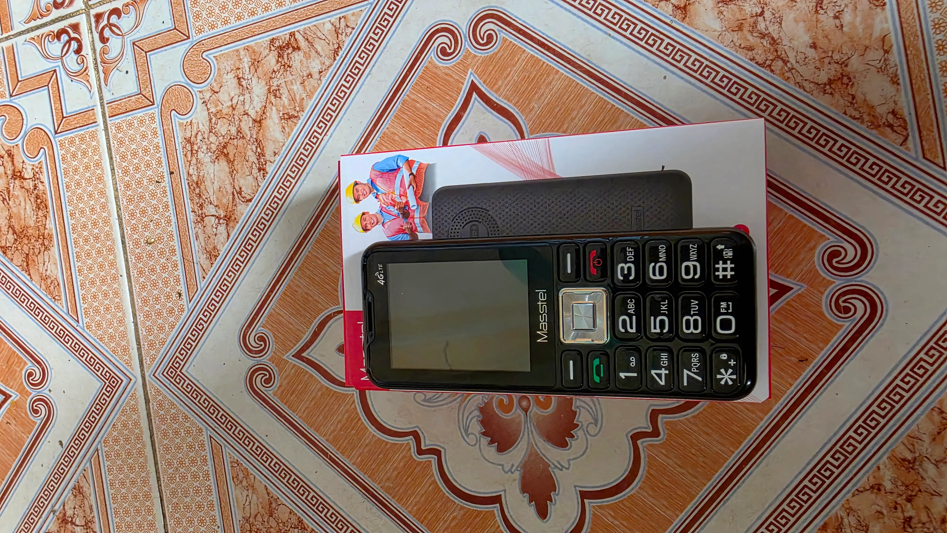 Khách hàng review Điện thoại Masstel IZI T6 T127 1