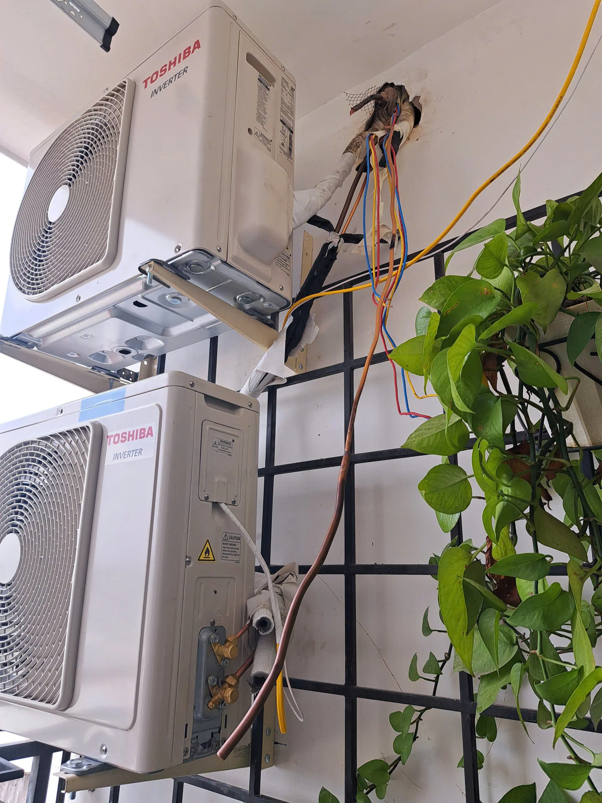 Khách hàng review Máy lạnh Toshiba Inverter 1 HP RAS-H10P2KCVG-V 5