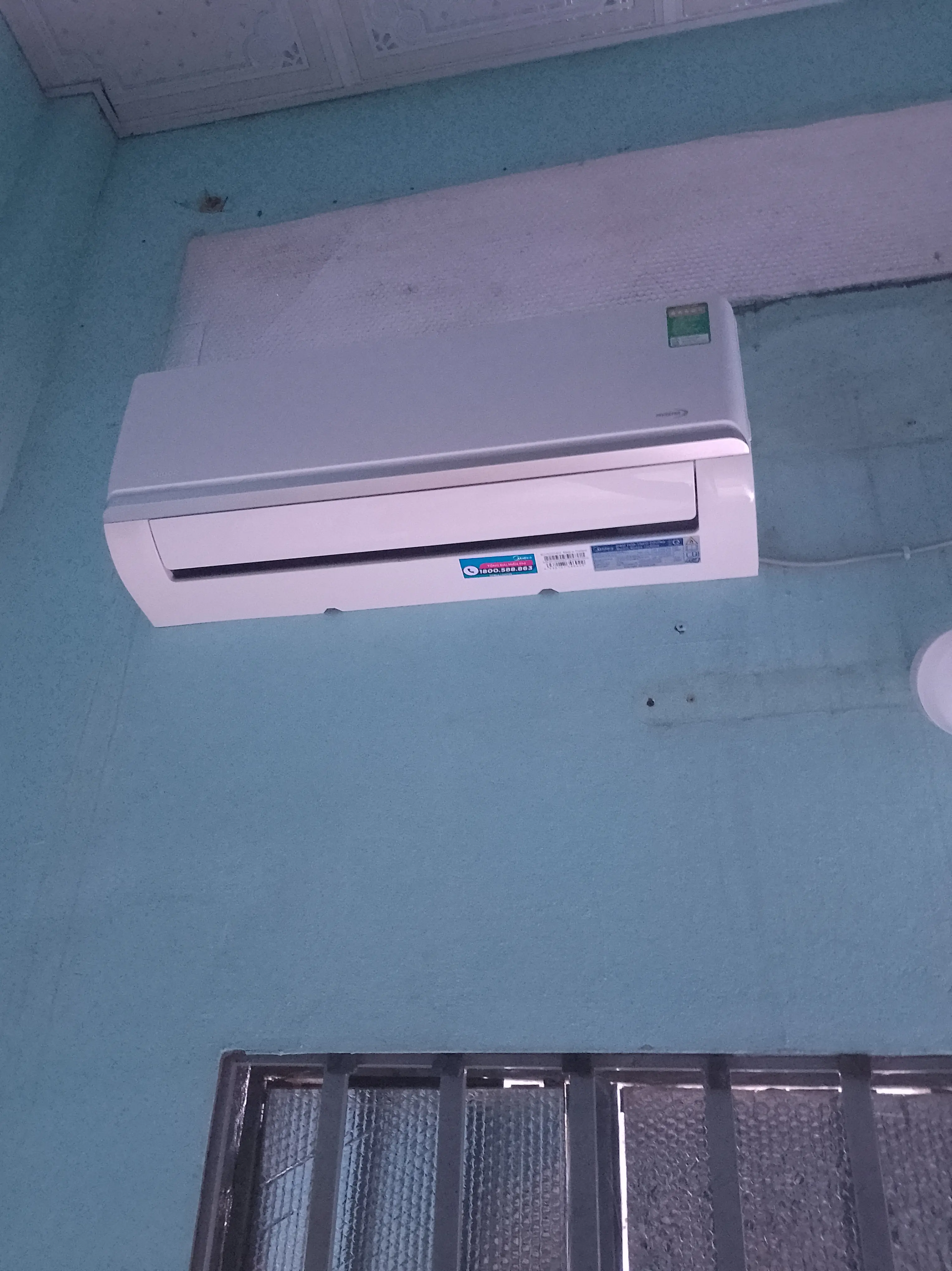 Khách hàng review Máy lạnh Midea Inverter 1.5 HP MSAGA-13CRDN8 1