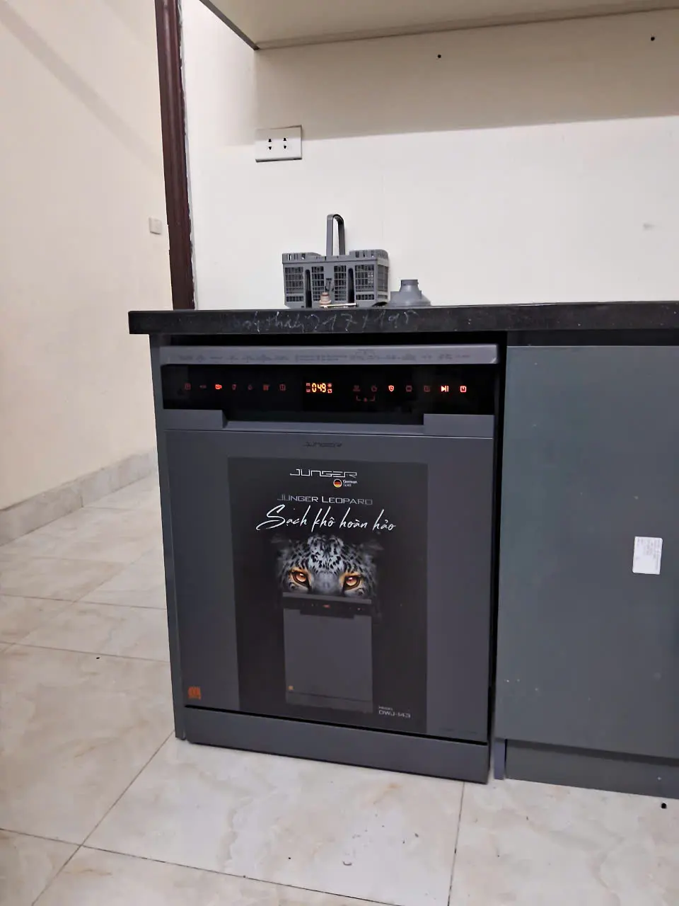 Khách hàng review Máy rửa chén độc lập Junger Leopard DWJ-143 56