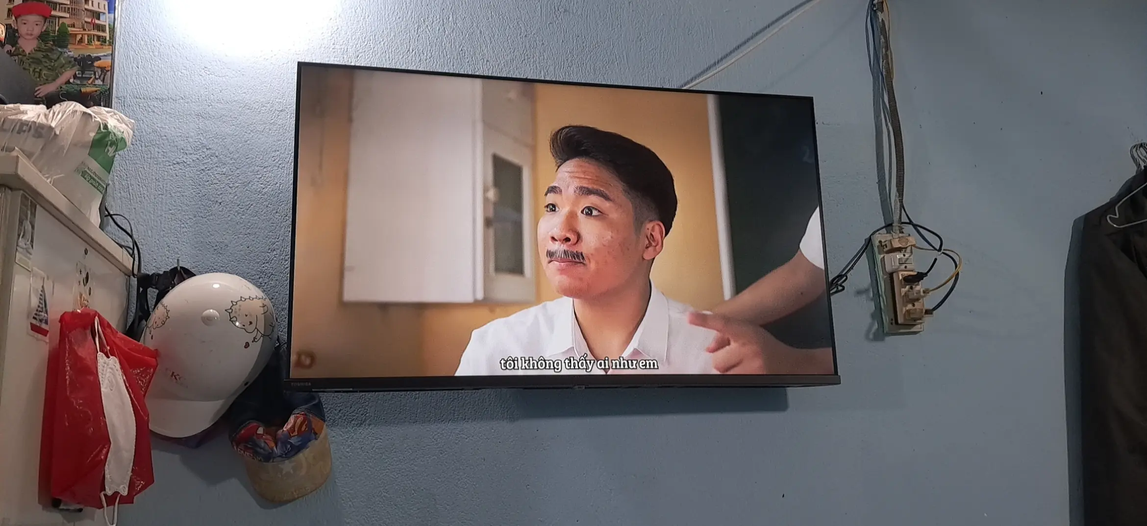 Khách hàng review Smart Tivi Toshiba FHD 43 inch 43V35RP 1