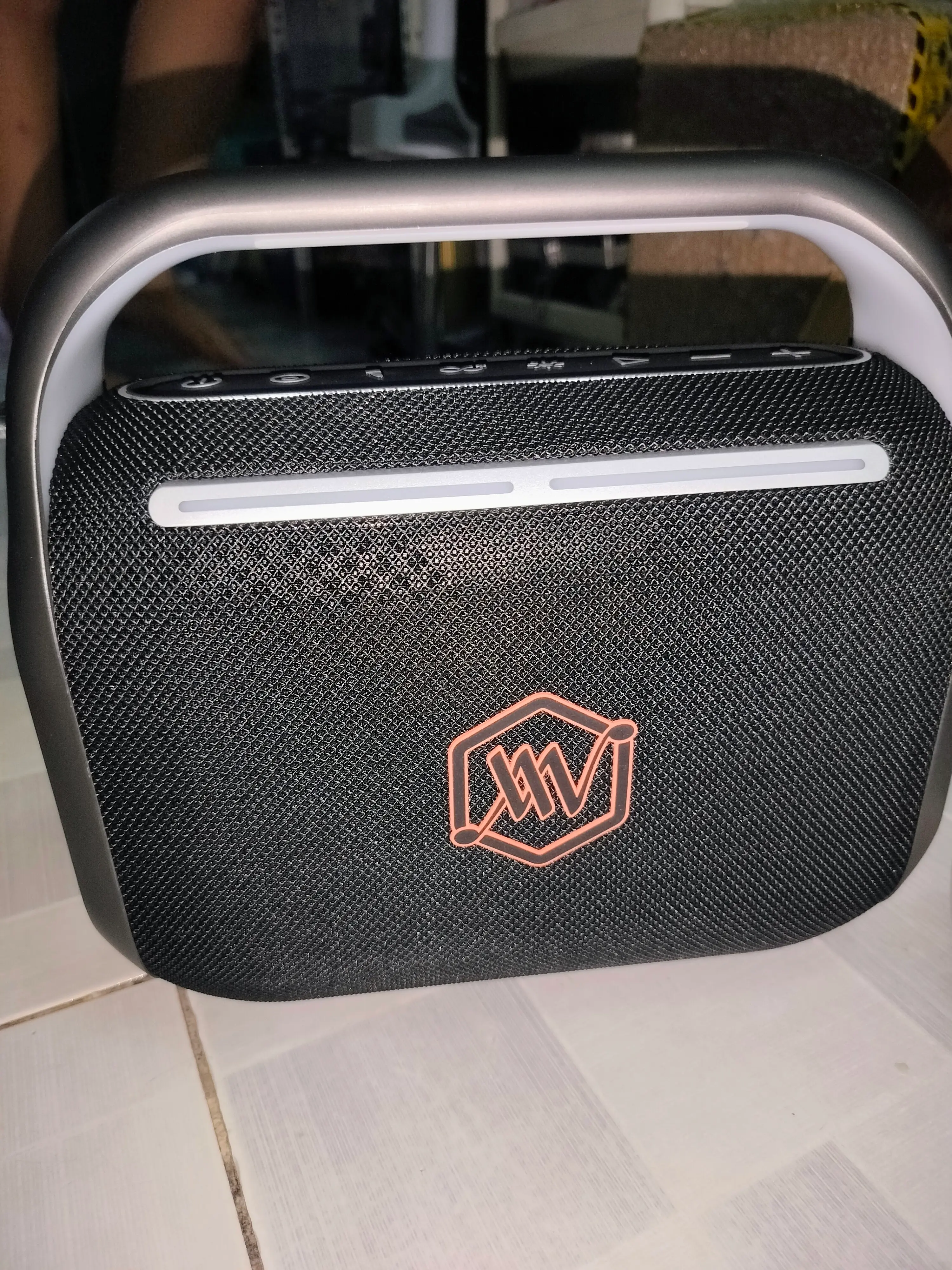 Khách hàng review Loa Bluetooth Party Alpha Works Sonik 120 VNE 1