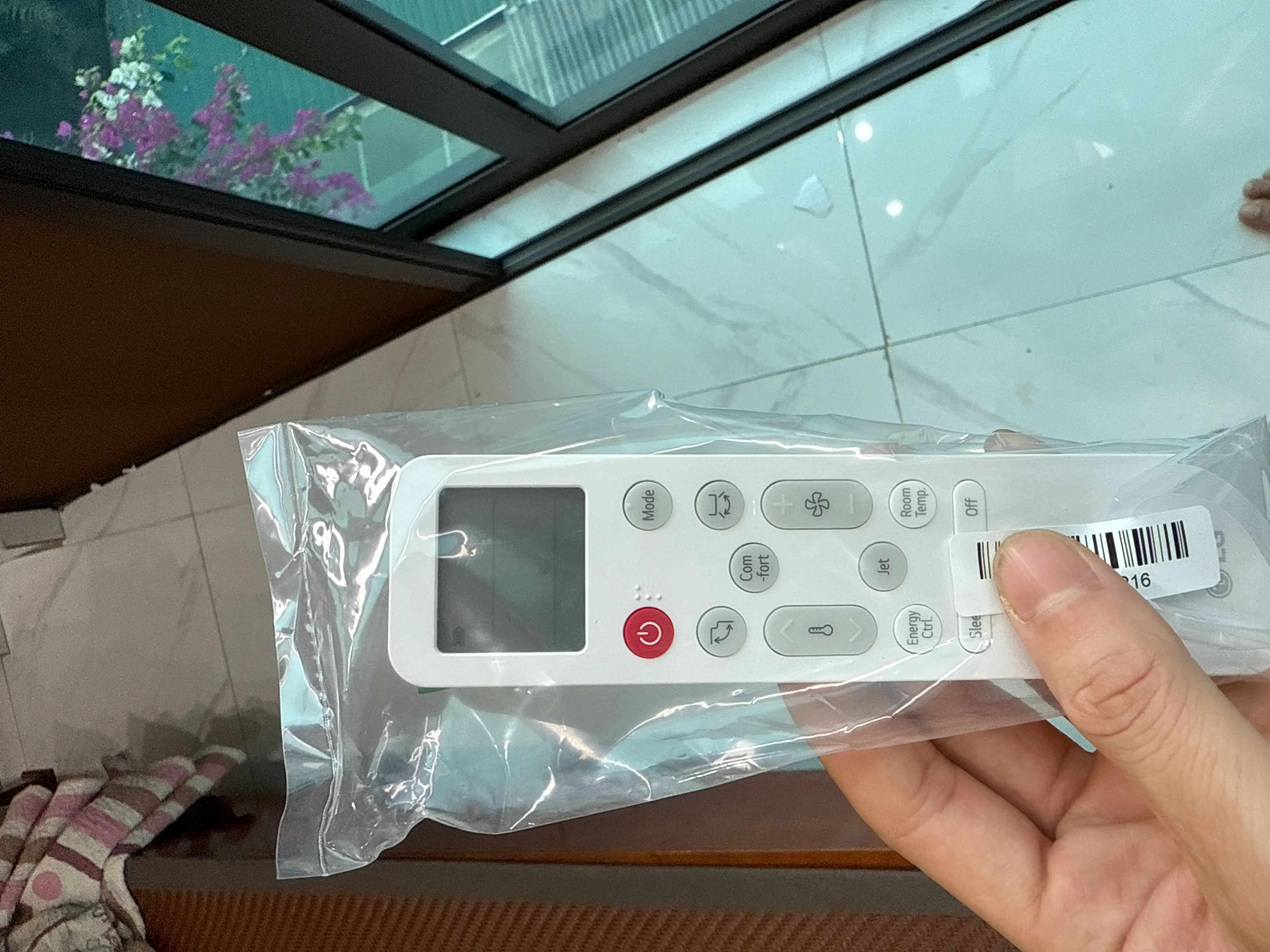 Khách hàng review Máy lạnh LG Inverter 1 HP IEC09M2 2