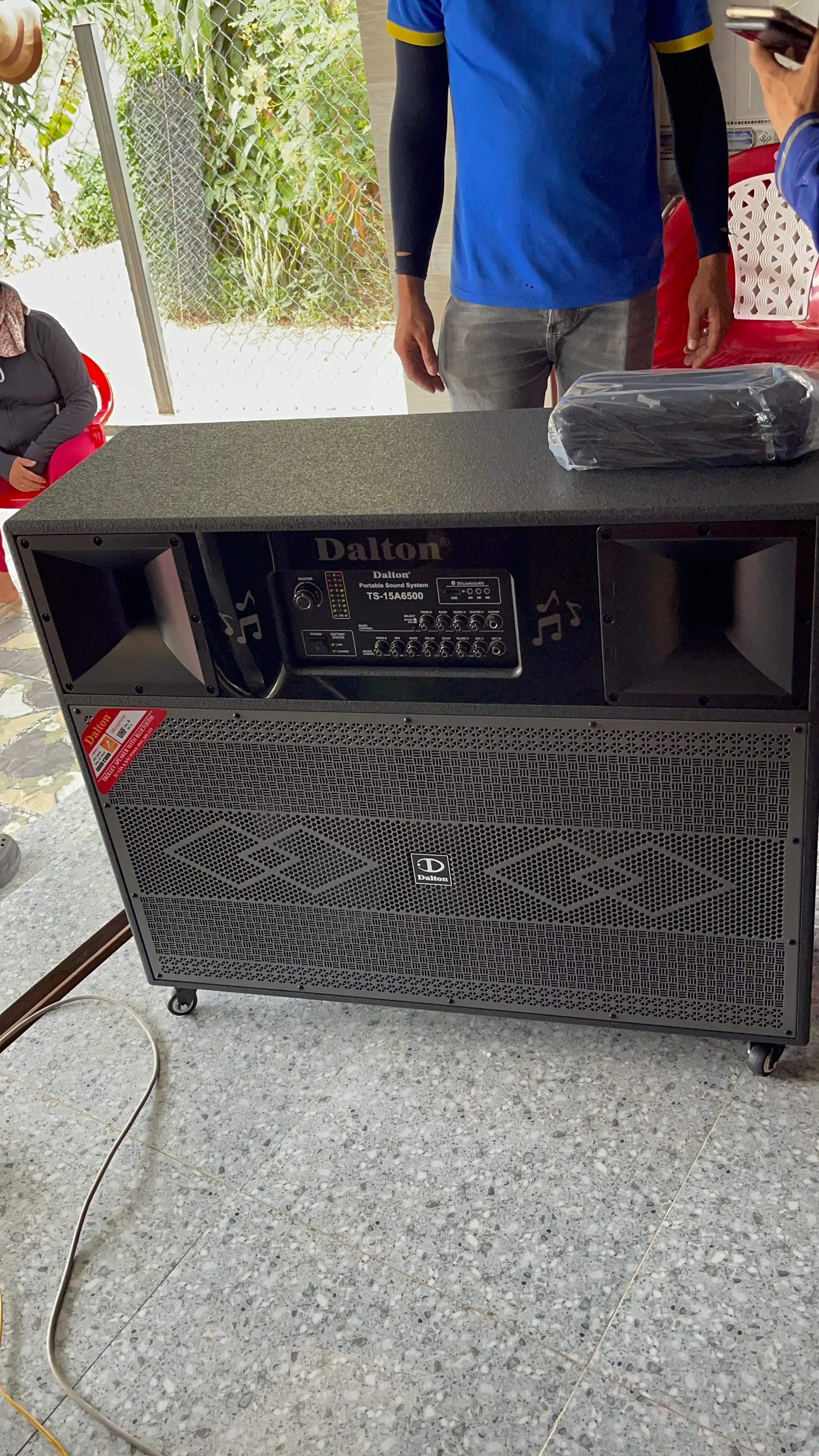 Khách hàng review Loa kéo karaoke Dalton TS-15A6500 2