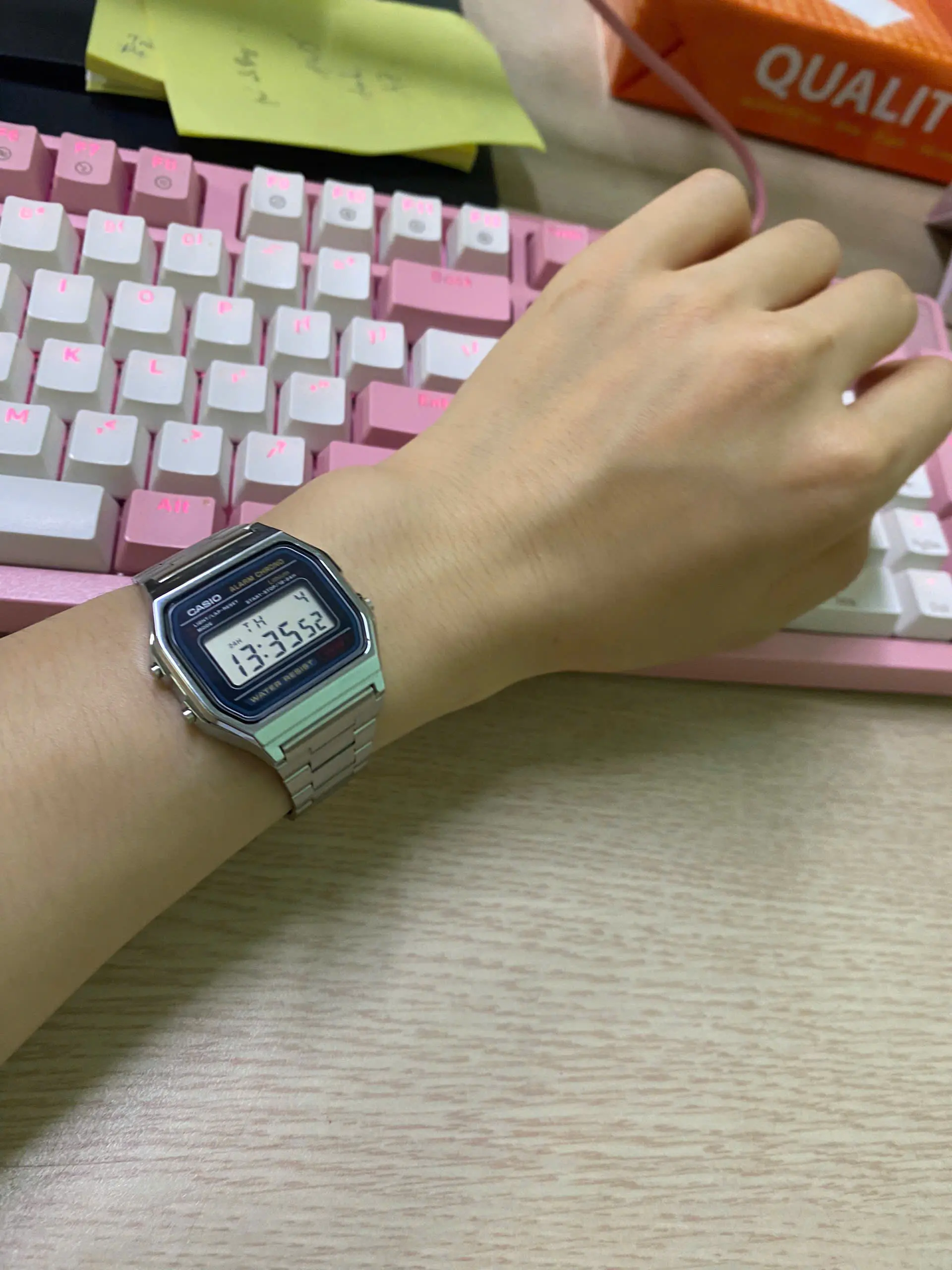 Khách hàng review Đồng hồ CASIO Vintage 30.2 mm Unisex A158WA-1DF 1