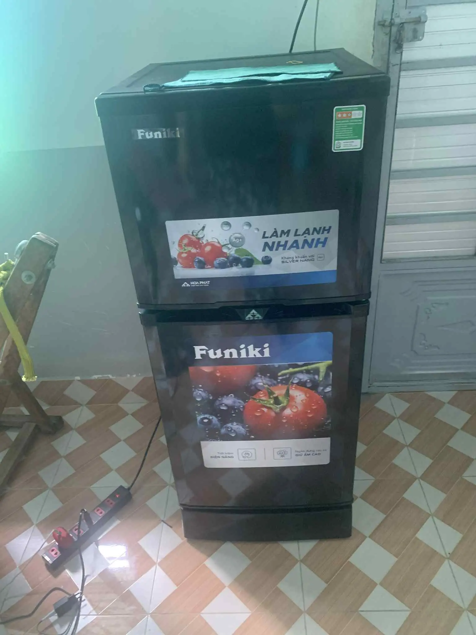 Khách hàng review Tủ lạnh Funiki 120 lít HR T6120TDG 3