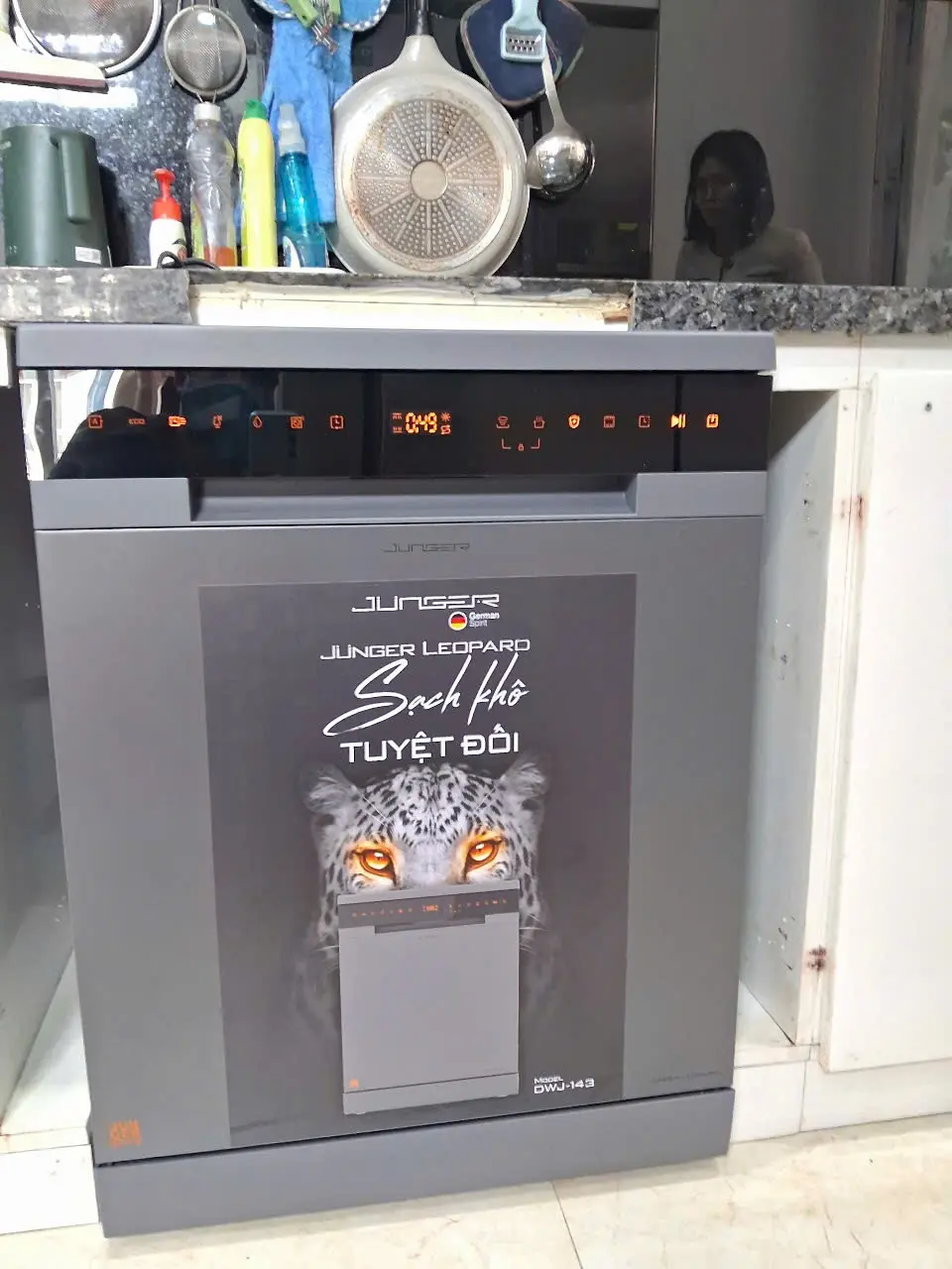 Khách hàng review Máy rửa chén độc lập Junger Leopard DWJ-143 25