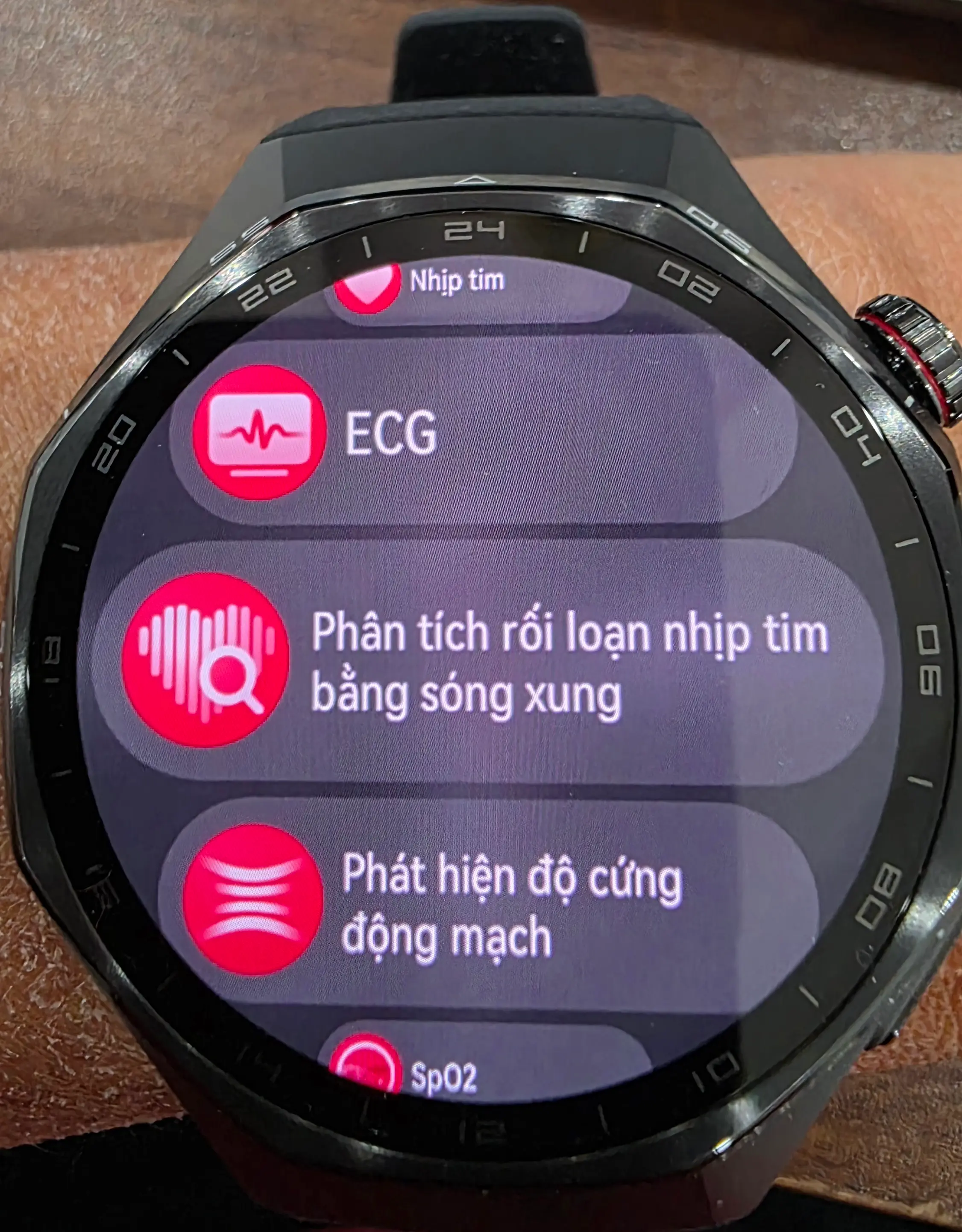 Khách hàng review Huawei Watch GT 6 Pro 46mm viền Titanium dây cao su 1