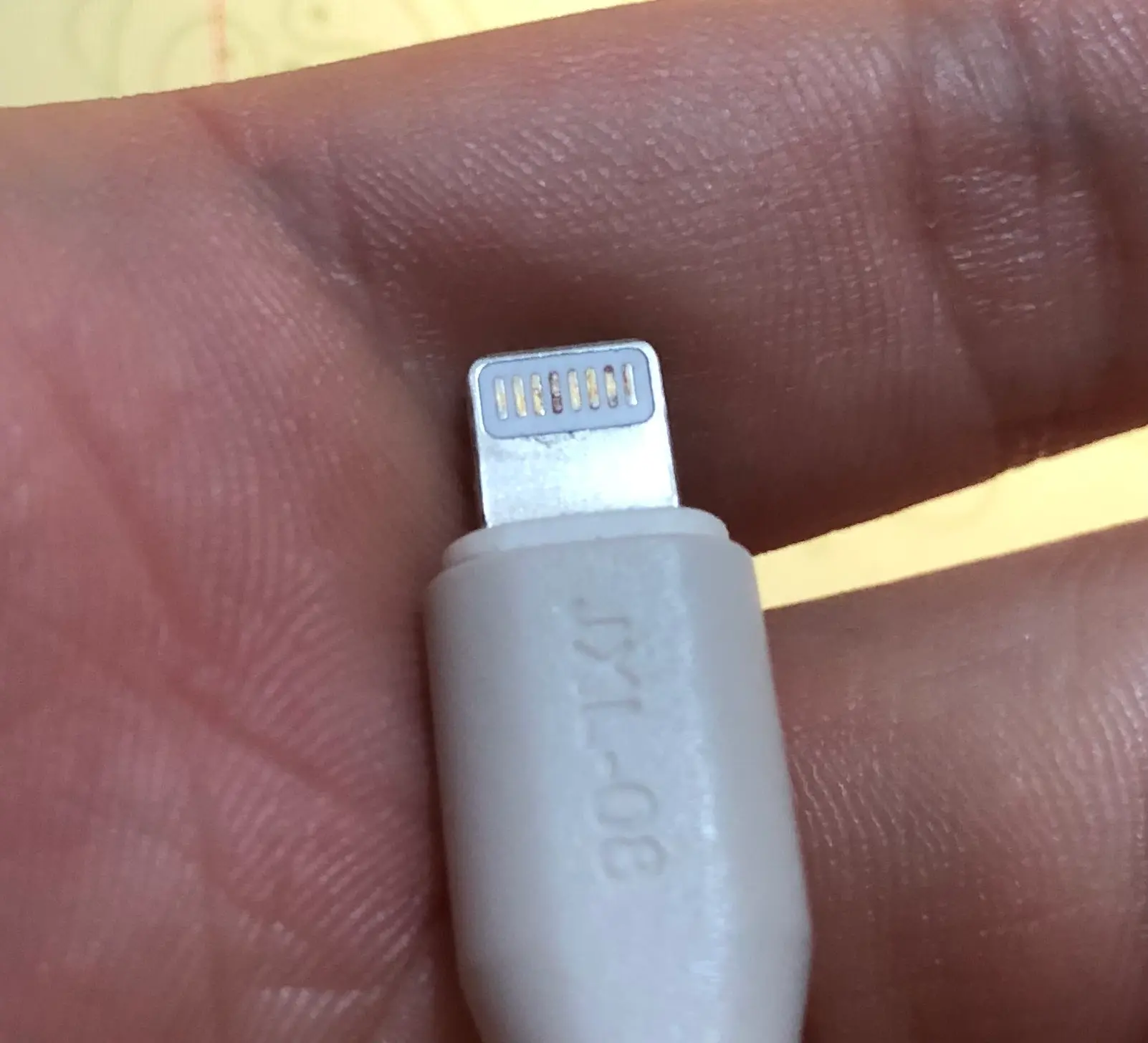 Khách hàng review Cáp sạc USB-A - Lightning 12W 1m  AVA  JXL-08 1