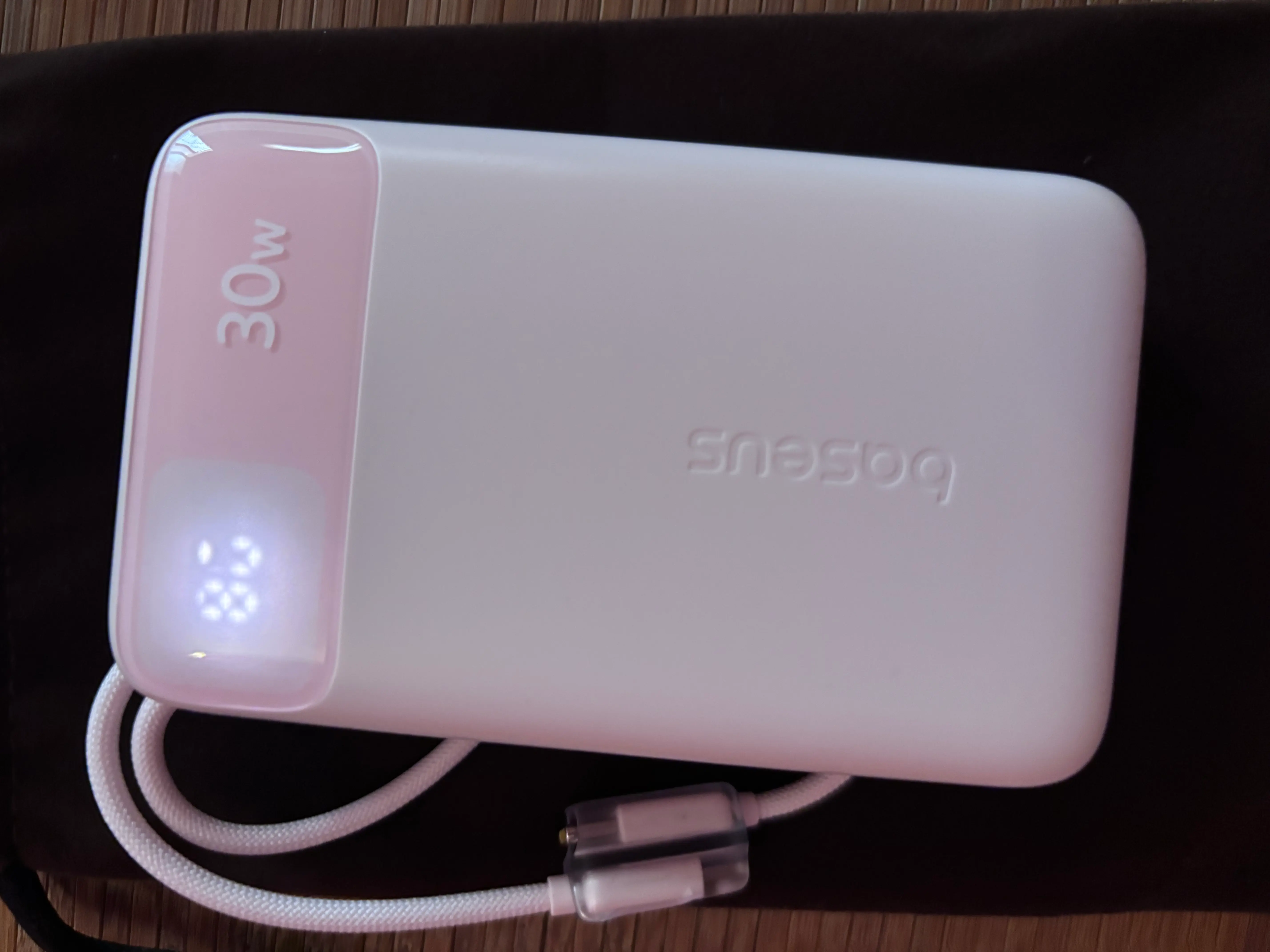 Khách hàng review Pin sạc dự phòng 20000mAh Type C PD QC 3.0 30W Baseus Comet Pro E0027Y kèm Cáp Lightning và Type C 1